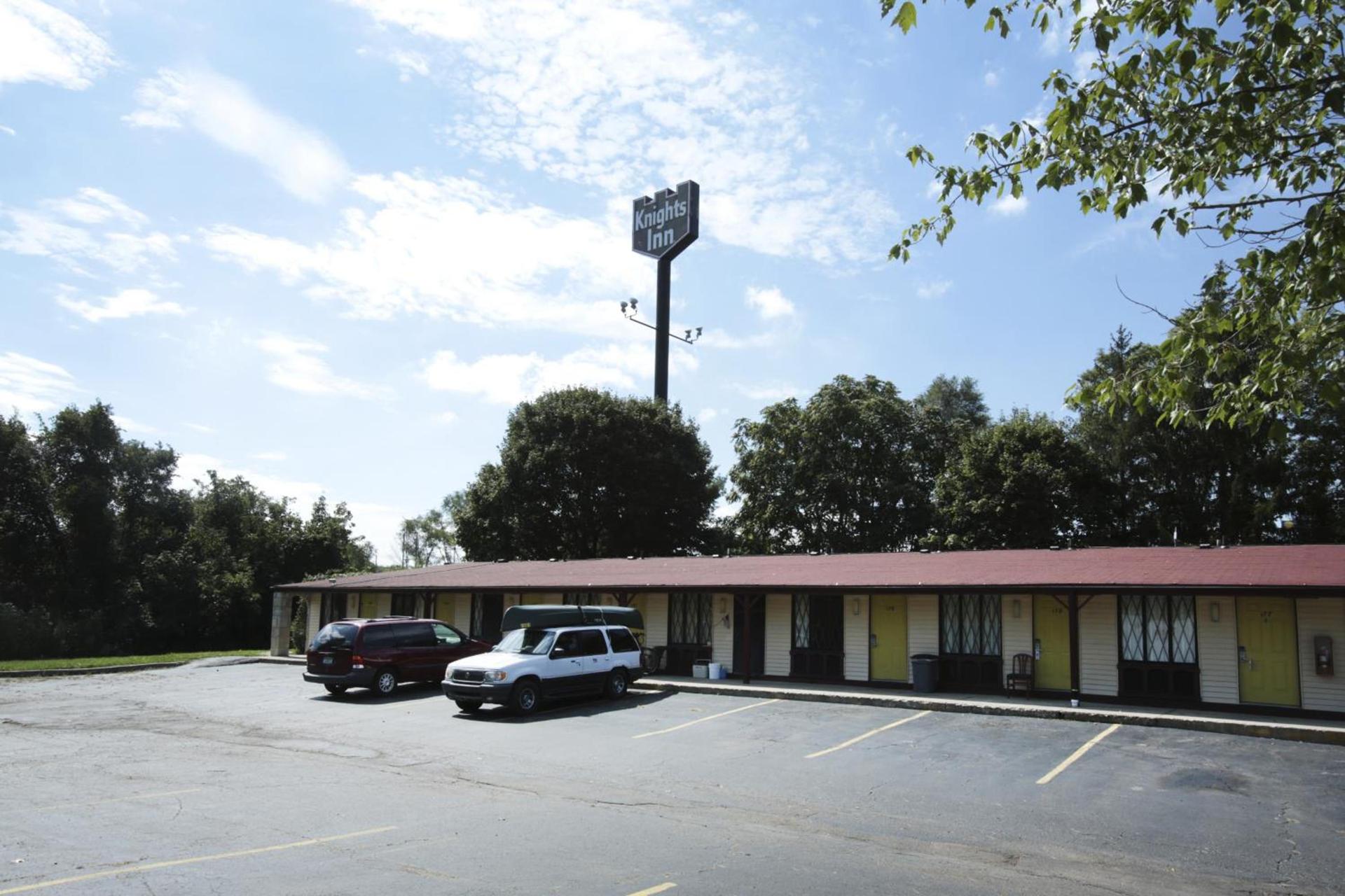 Knights Inn - Battle Creek photo 25