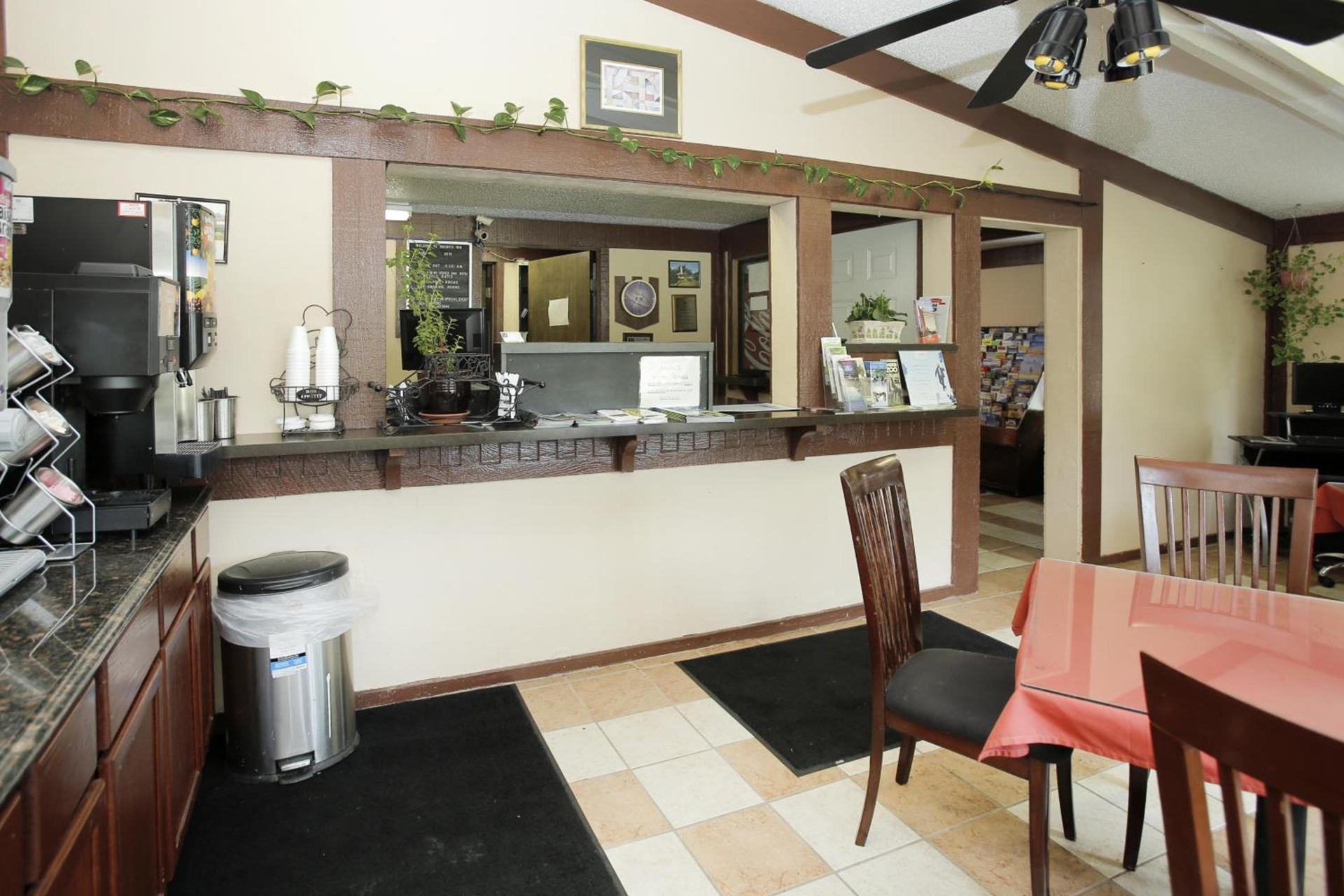 Knights Inn - Battle Creek photo 22