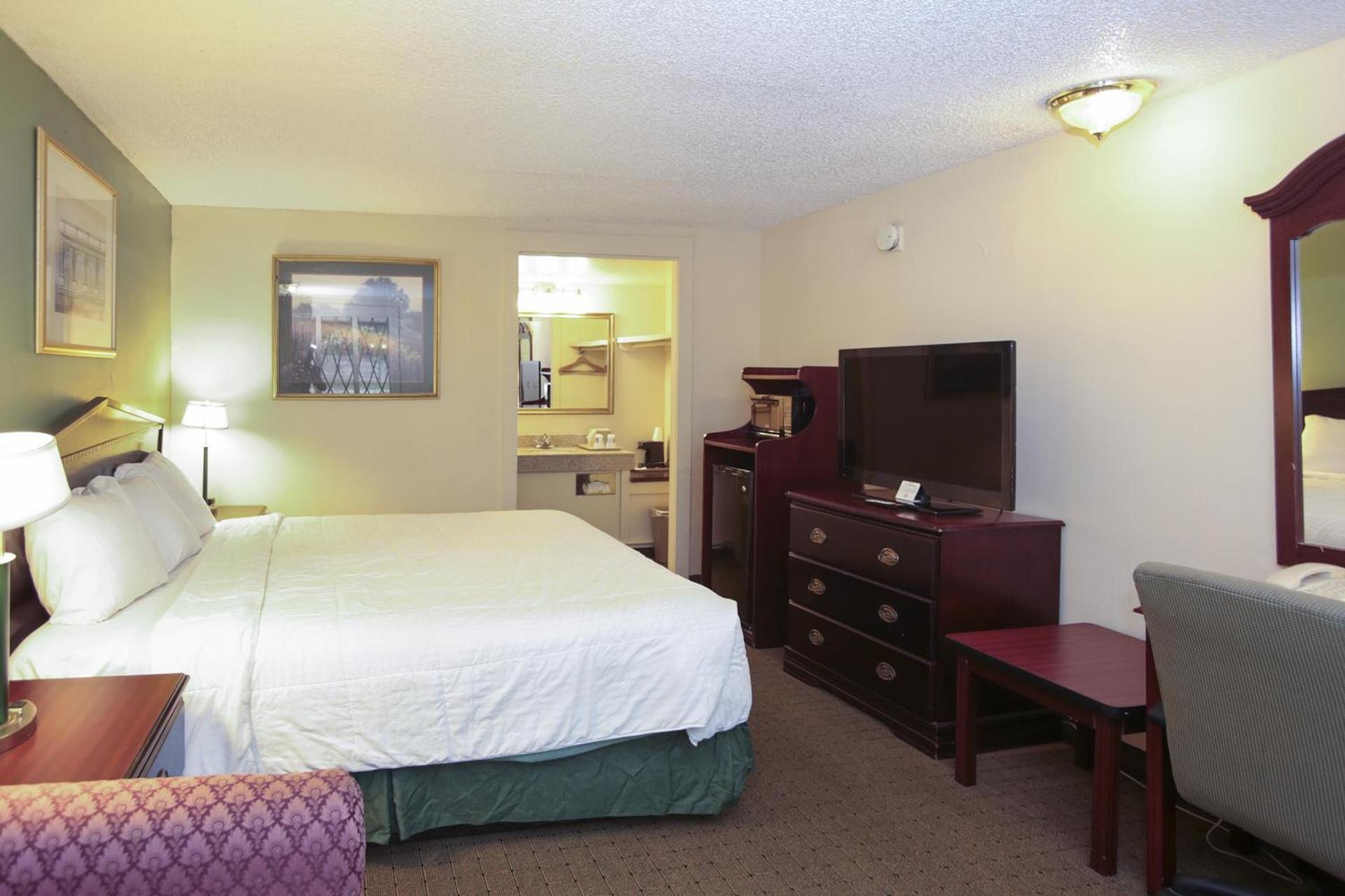Knights Inn - Battle Creek photo 15