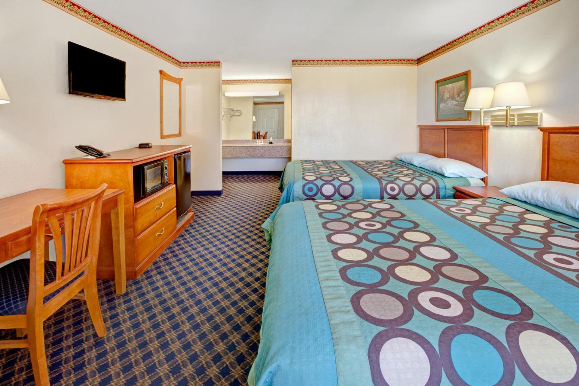 Super 8 by Wyndham Arlington Near AT&T Stadium photo 18