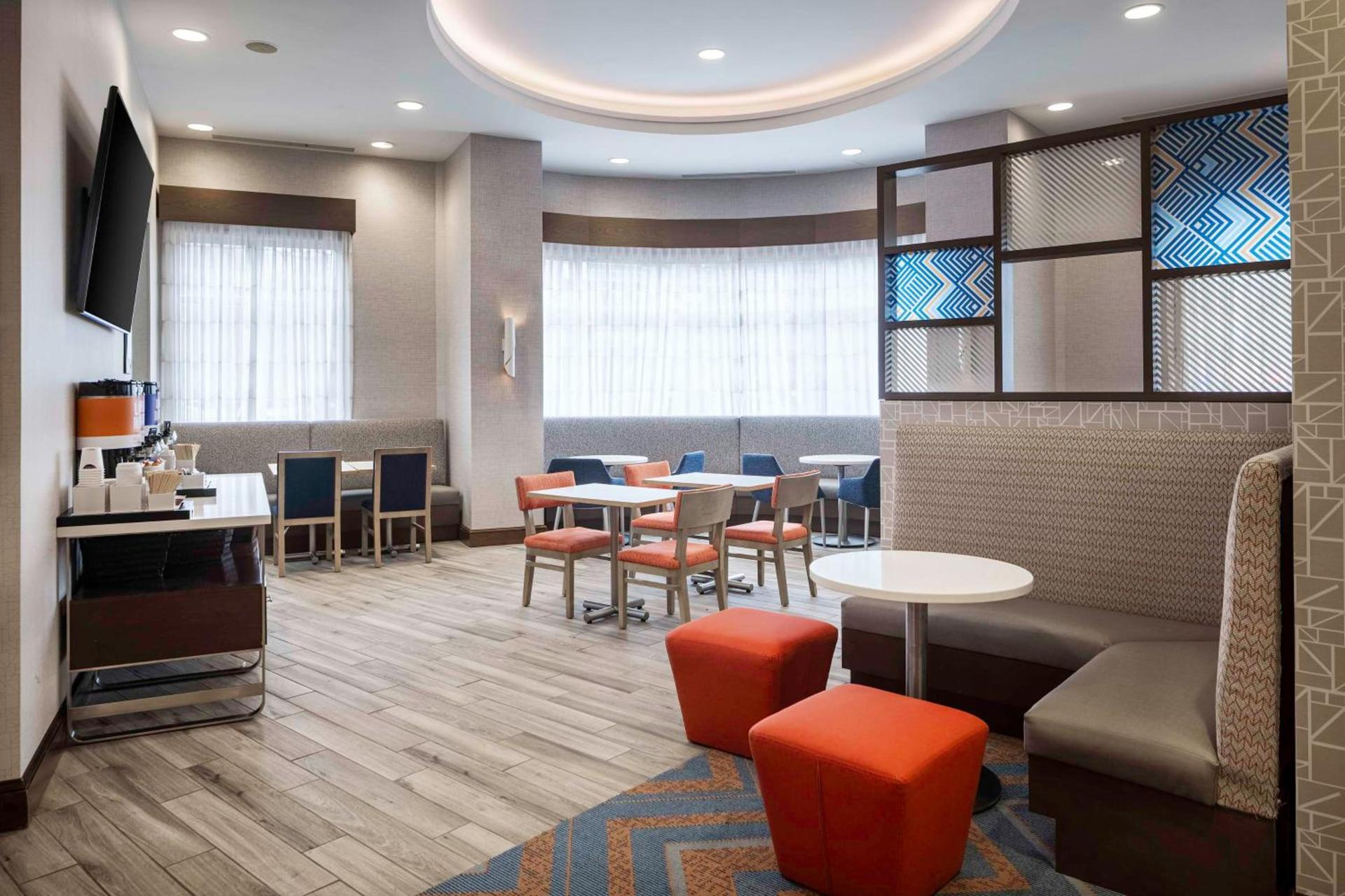 Hampton Inn Washington DC - Convention Center photo 21