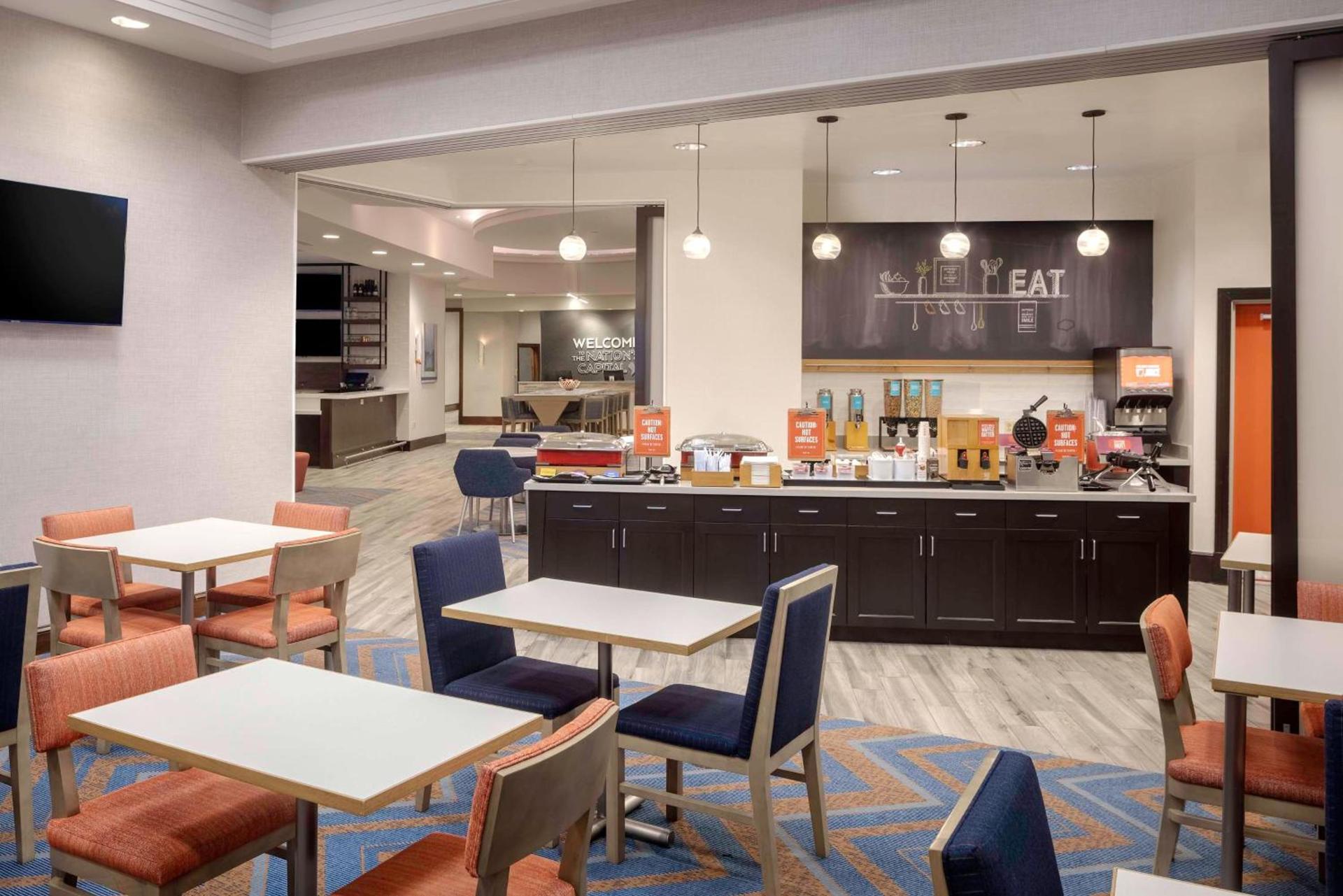Hampton Inn Washington DC - Convention Center photo 23
