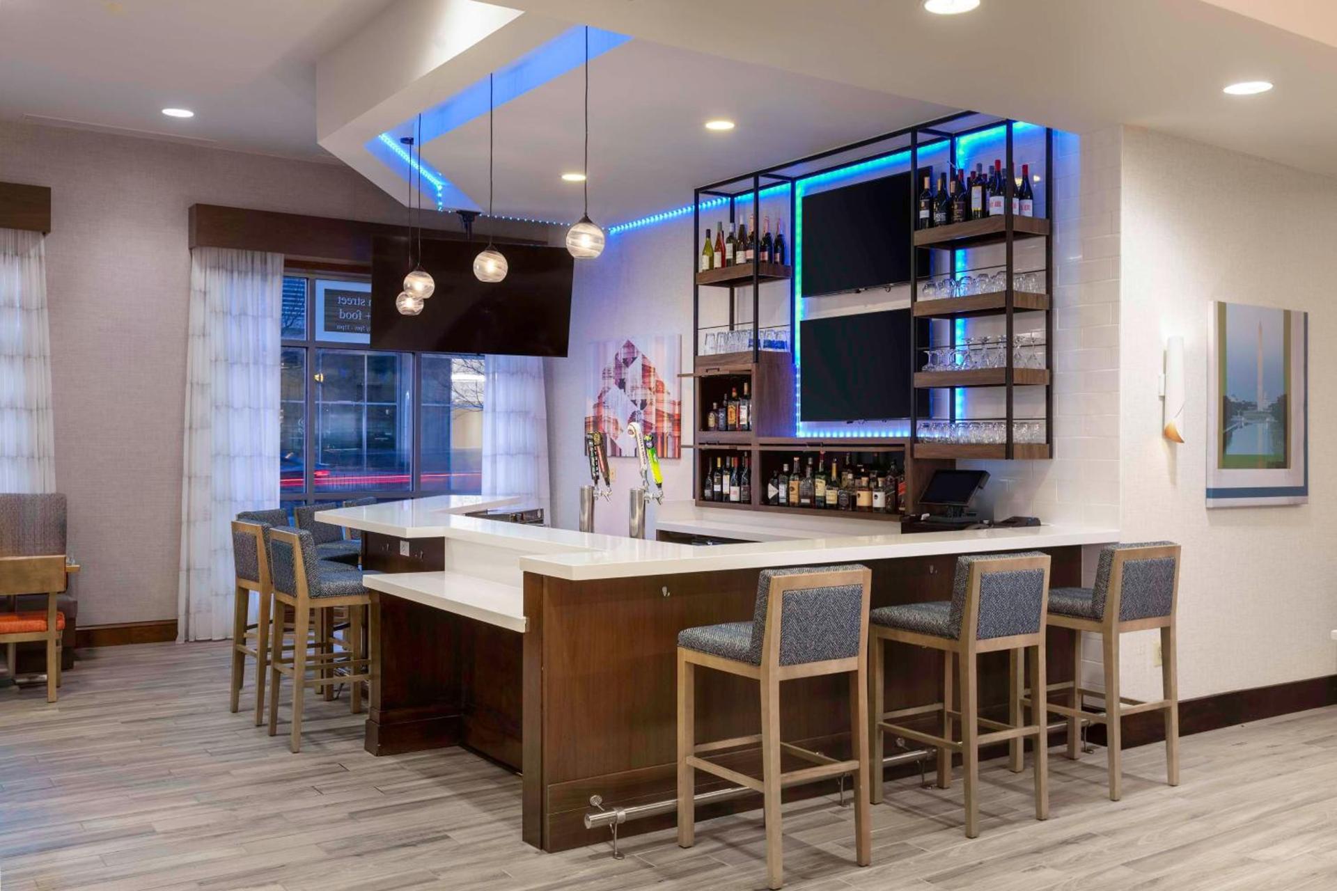 Hampton Inn Washington DC - Convention Center photo 59