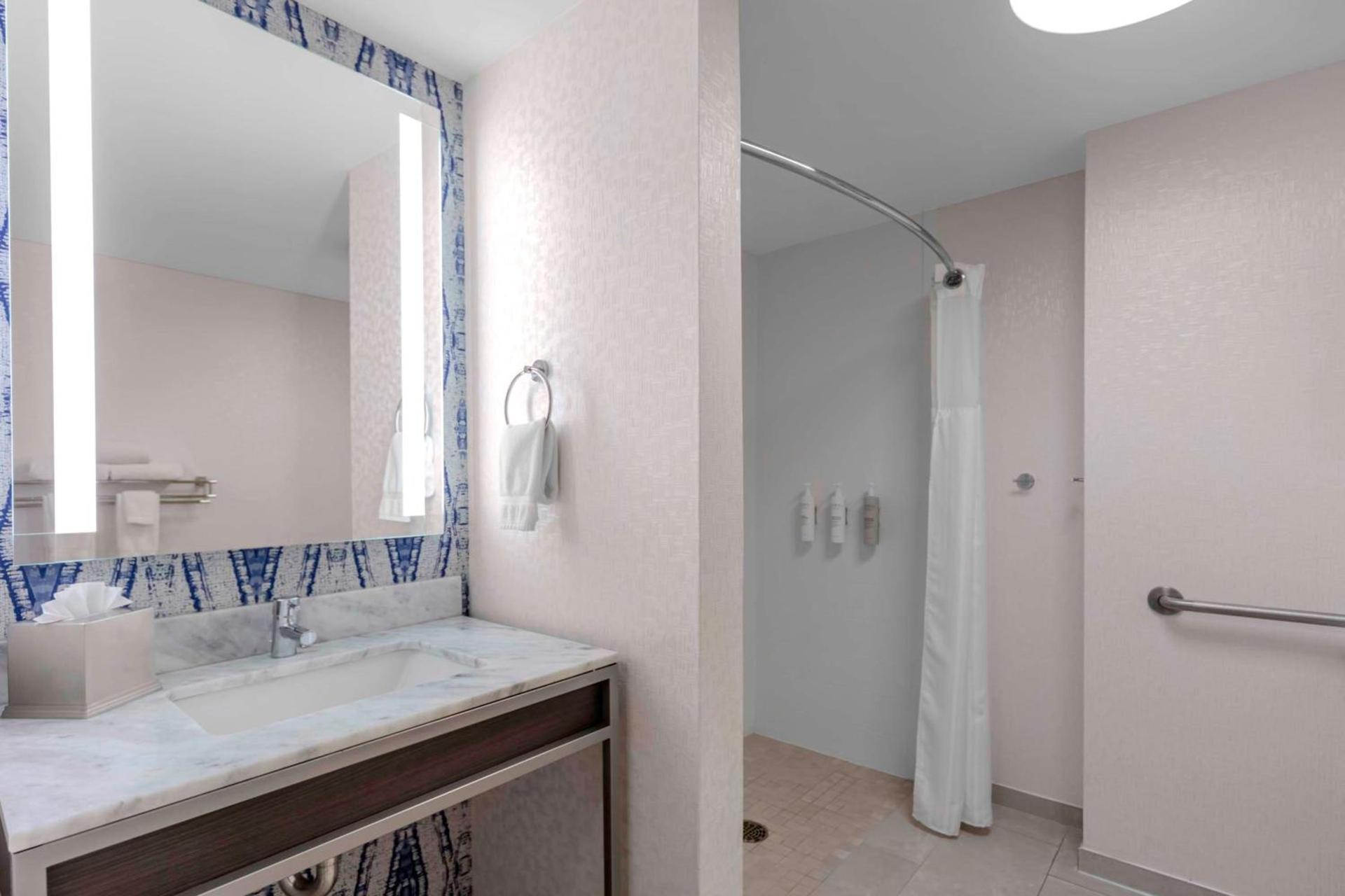 Hilton Garden Inn Freeport Downtown photo 36