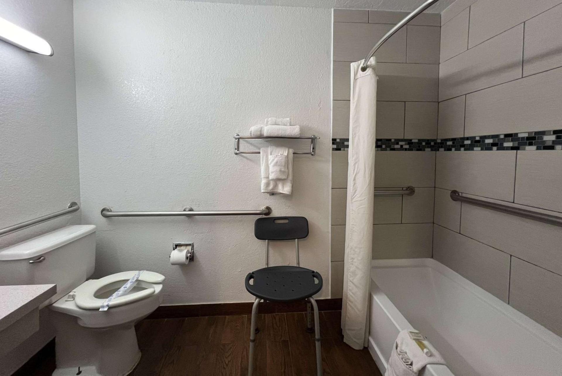 Travelodge by Wyndham Truth or Consequences photo 15