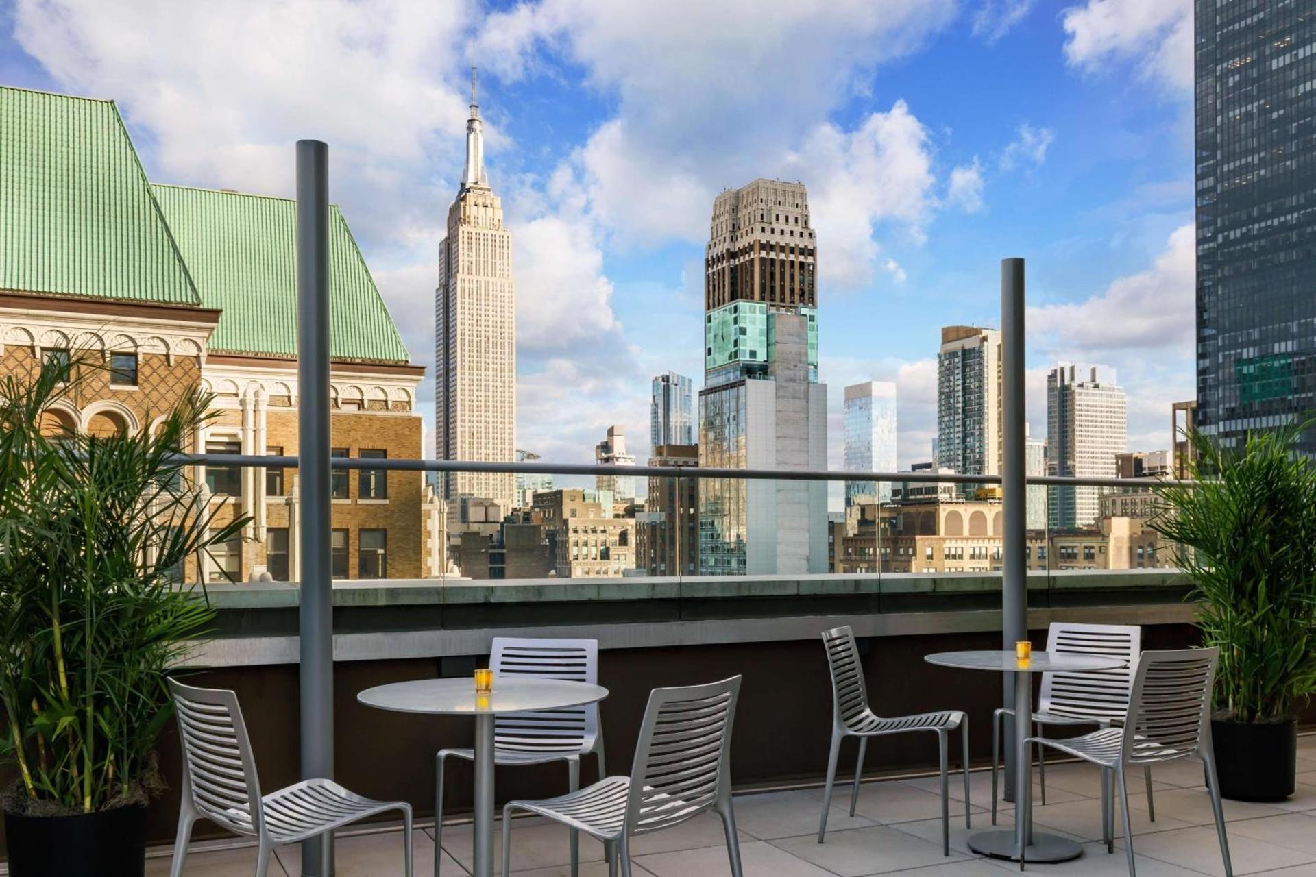 DoubleTree by Hilton New York Times Square South photo 4