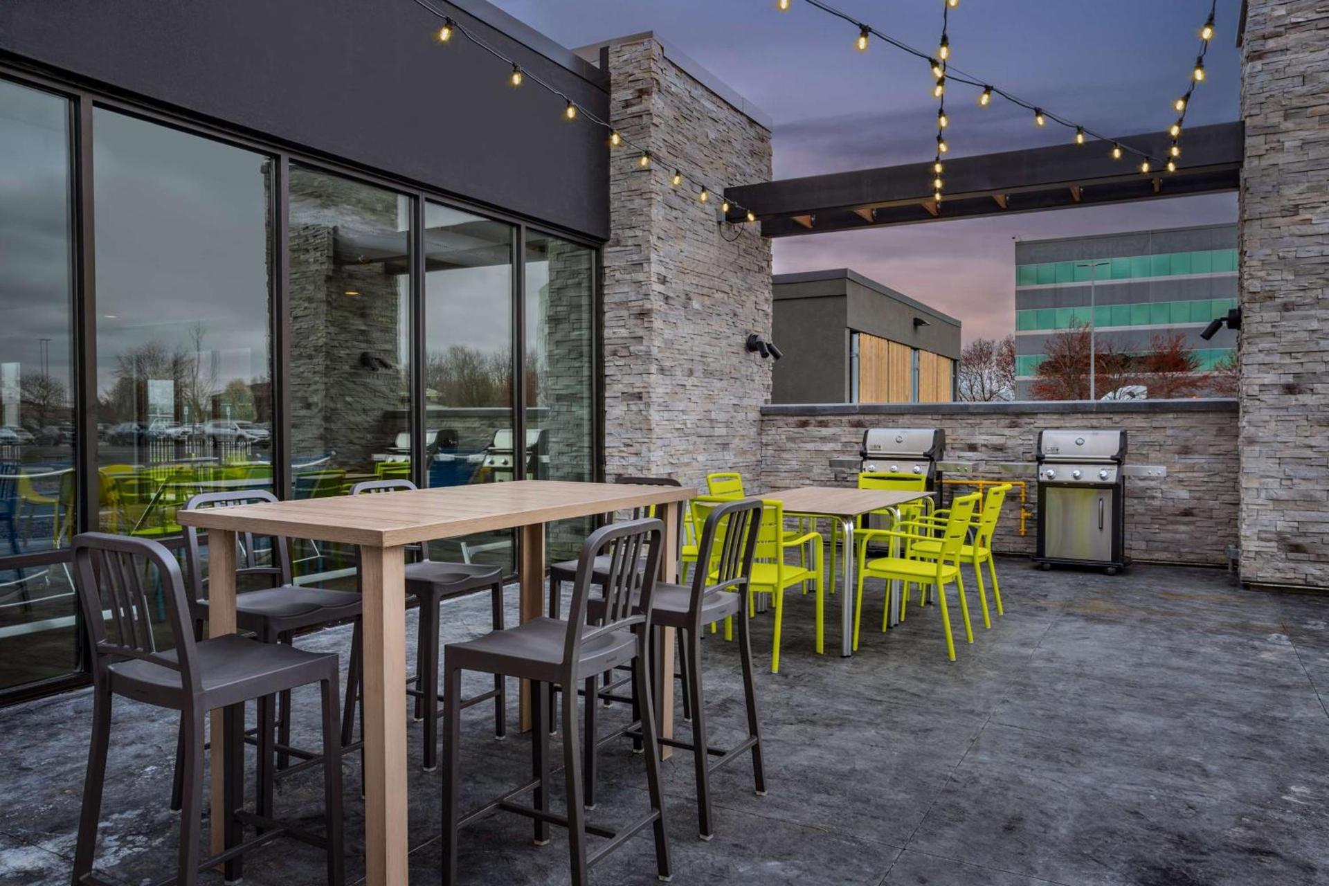 Home2 Suites By Hilton Indianapolis North At Intech Park photo 3