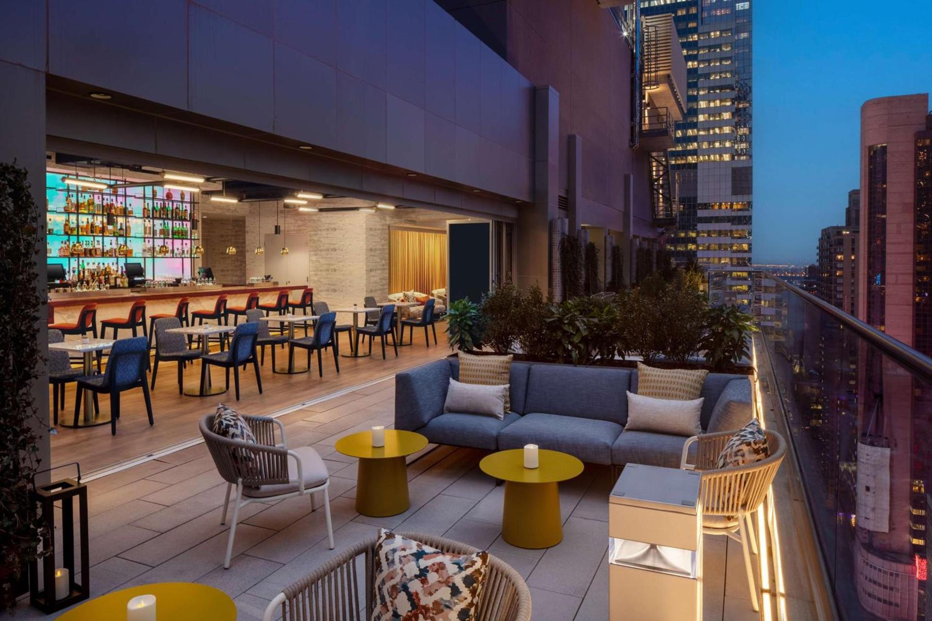 Hampton Inn by Hilton New York Times Square photo 4