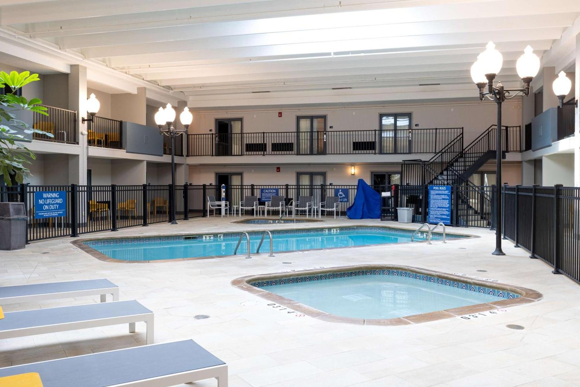 DoubleTree by Hilton Austin, MN photo 5