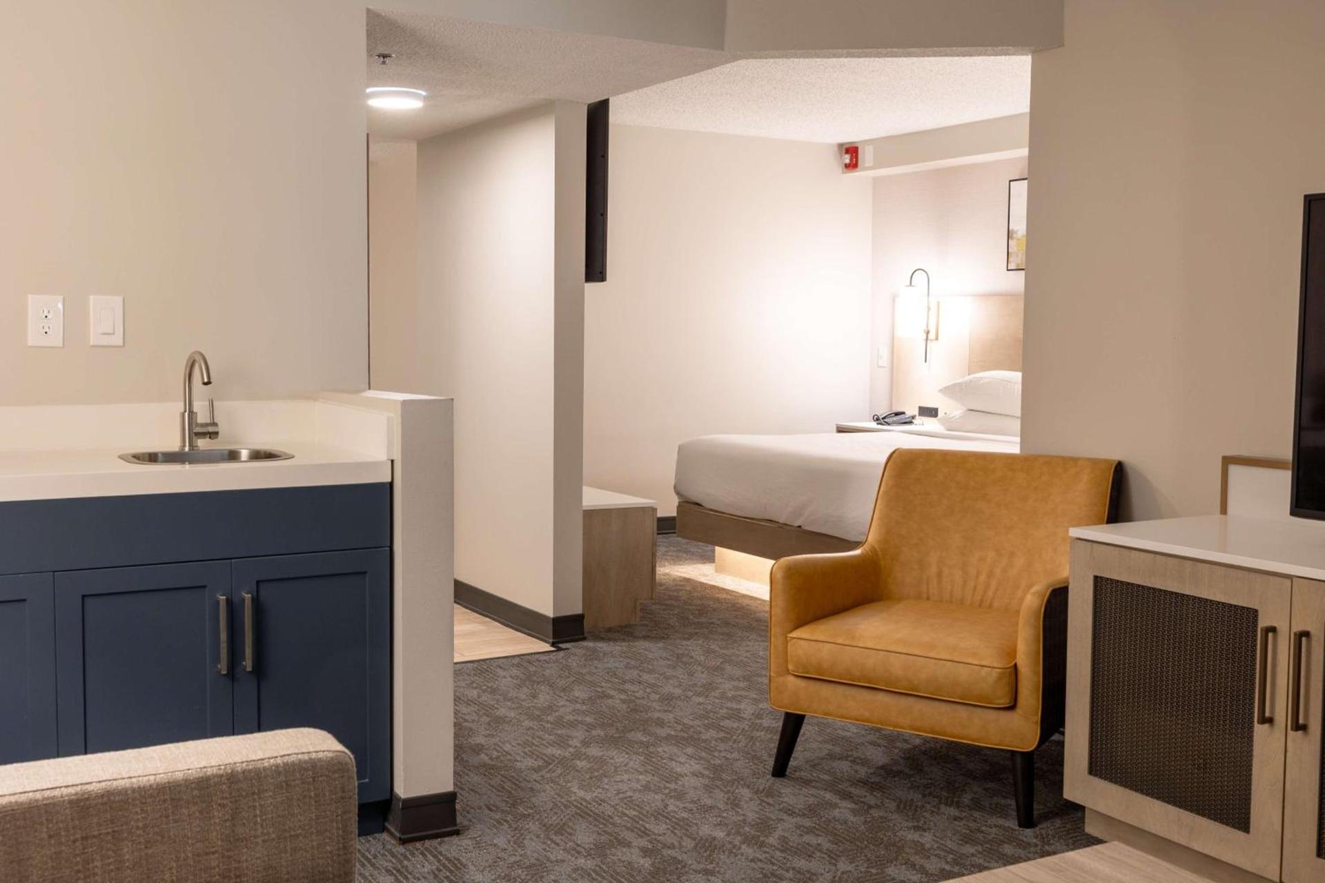 DoubleTree by Hilton Austin, MN photo 21