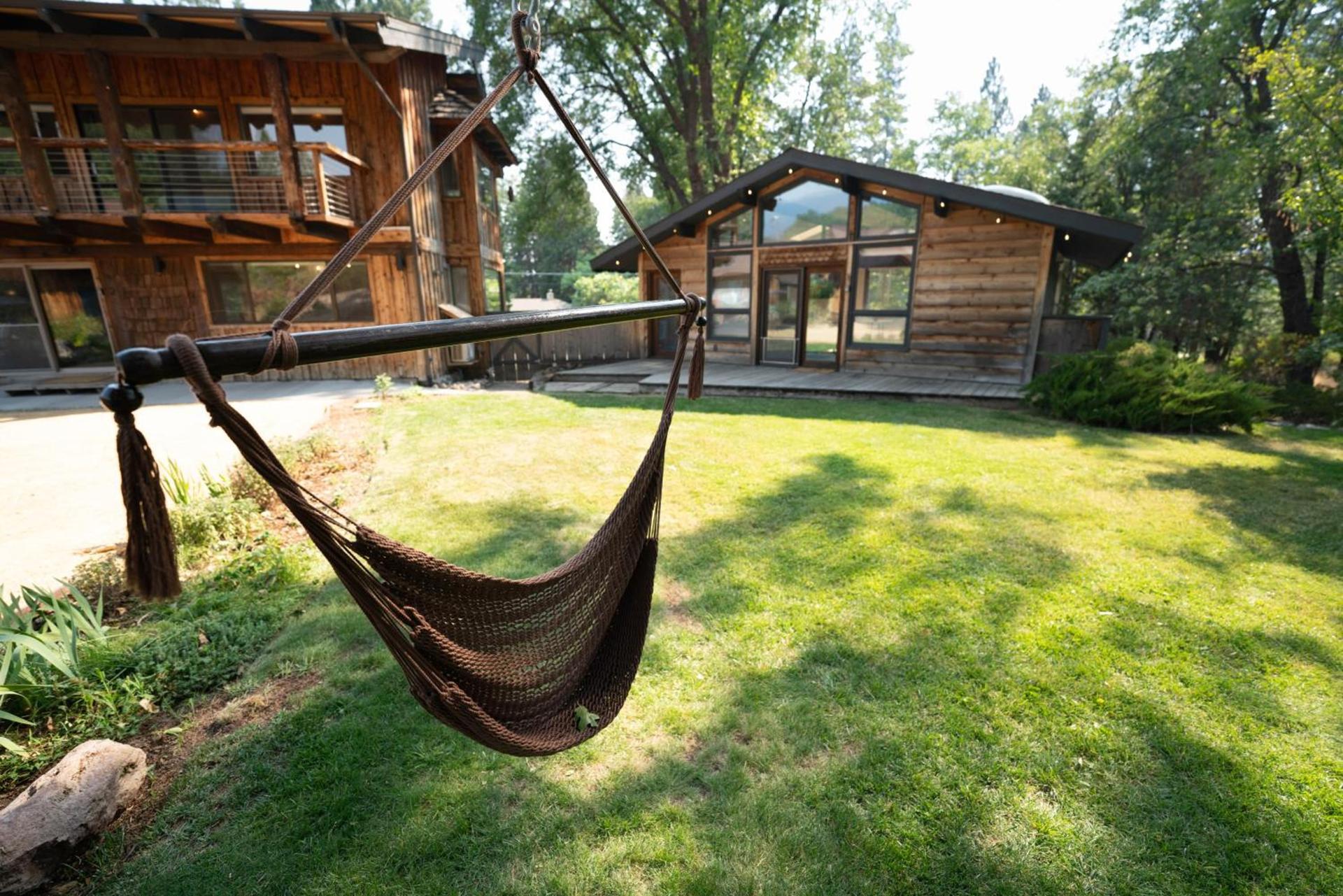 Basecamp Lodge photo 2