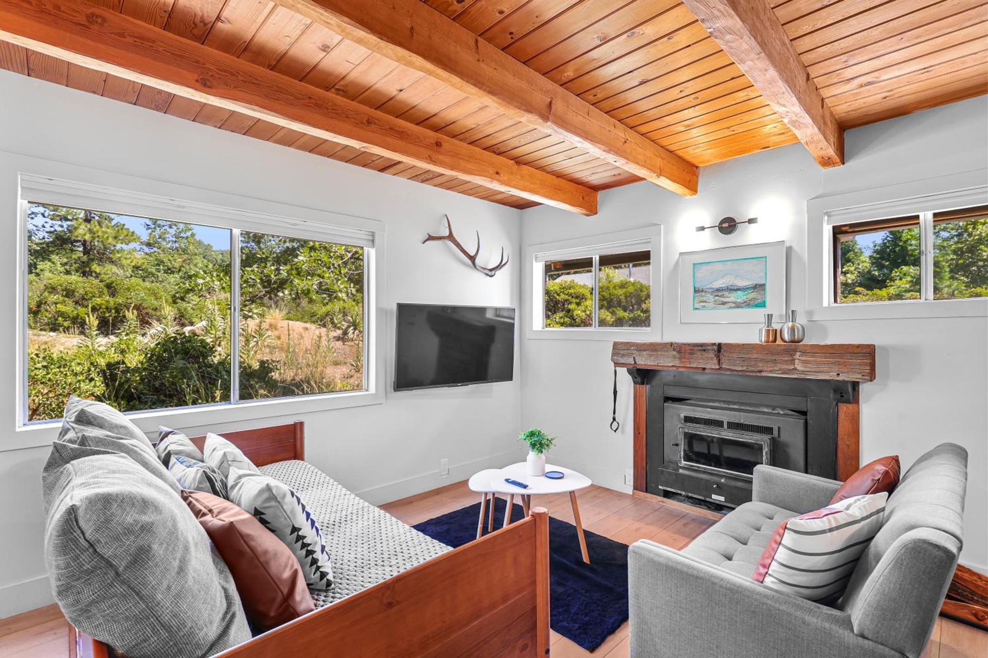 Basecamp Lodge photo 18