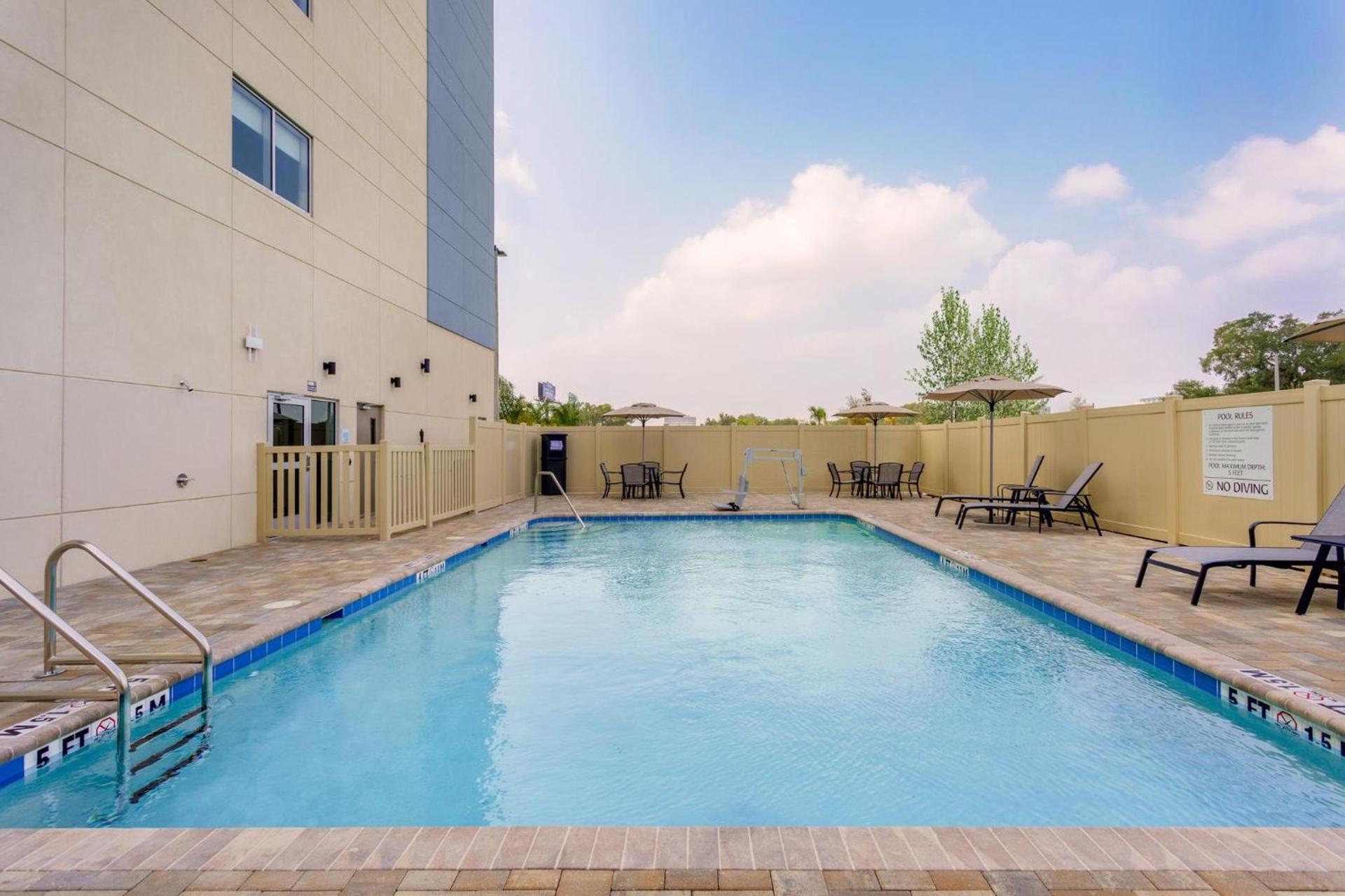 Holiday Inn Express & Suites Tampa Stadium - Airport Area by IHG photo 43