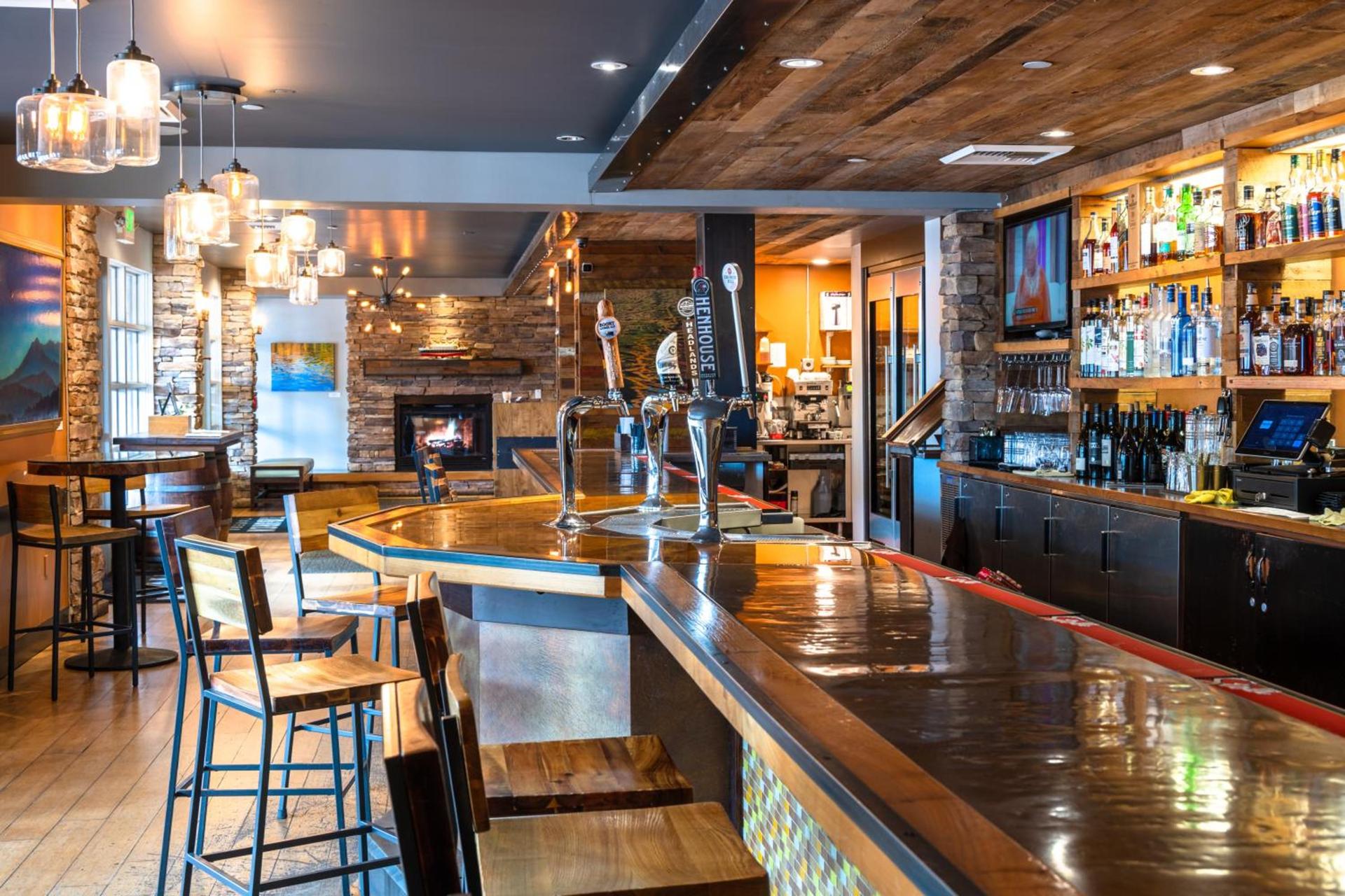 The Lodge at Tiburon photo 52