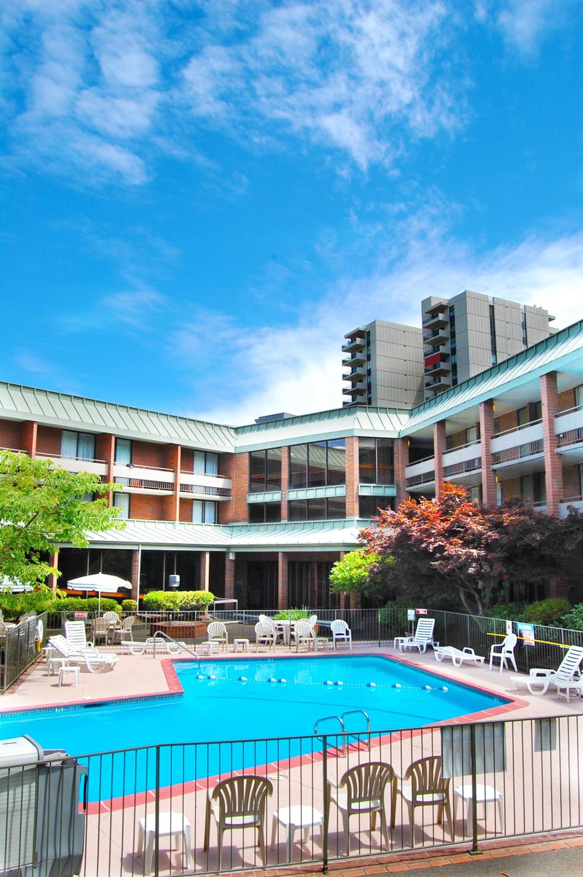 University Place Hotel and Conference Center photo 8
