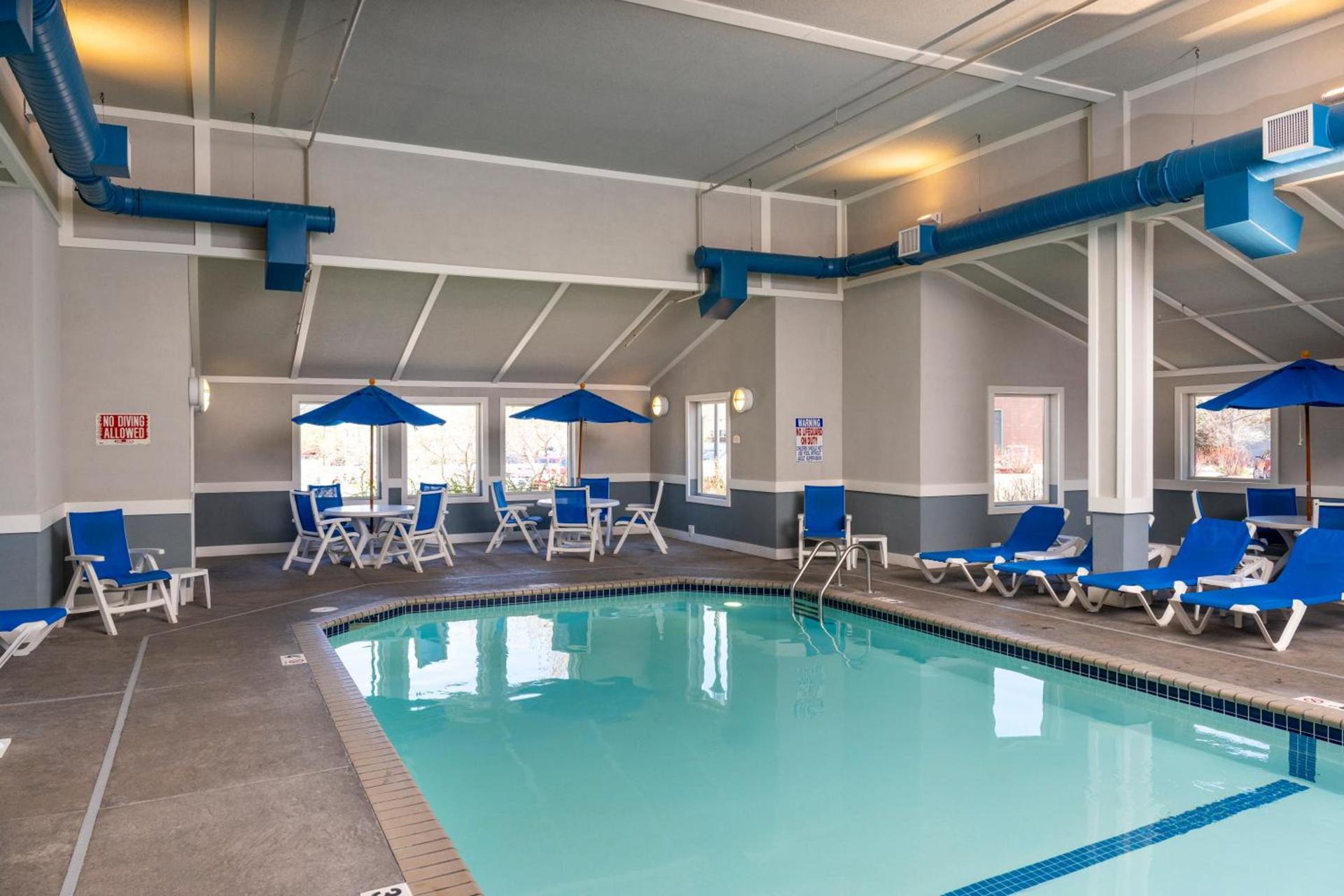 Park Point Marina Inn photo 24