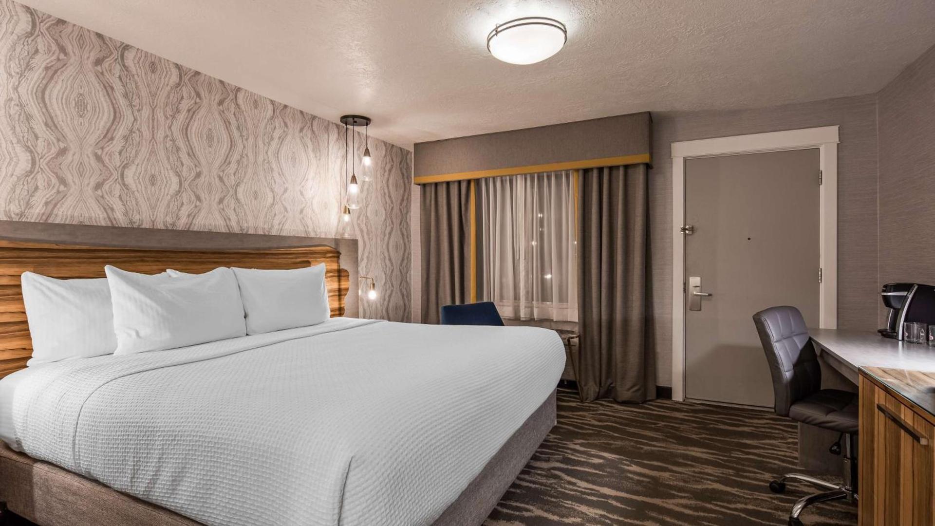 Aiden by Best Western St George photo 12