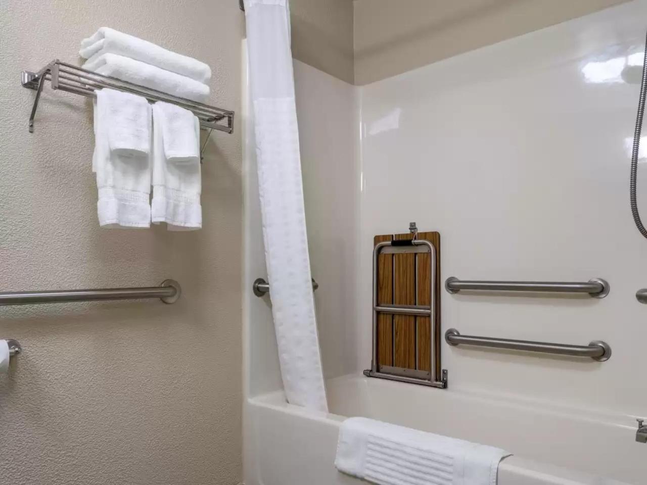 Comfort Inn Duncansville - Altoona photo 29