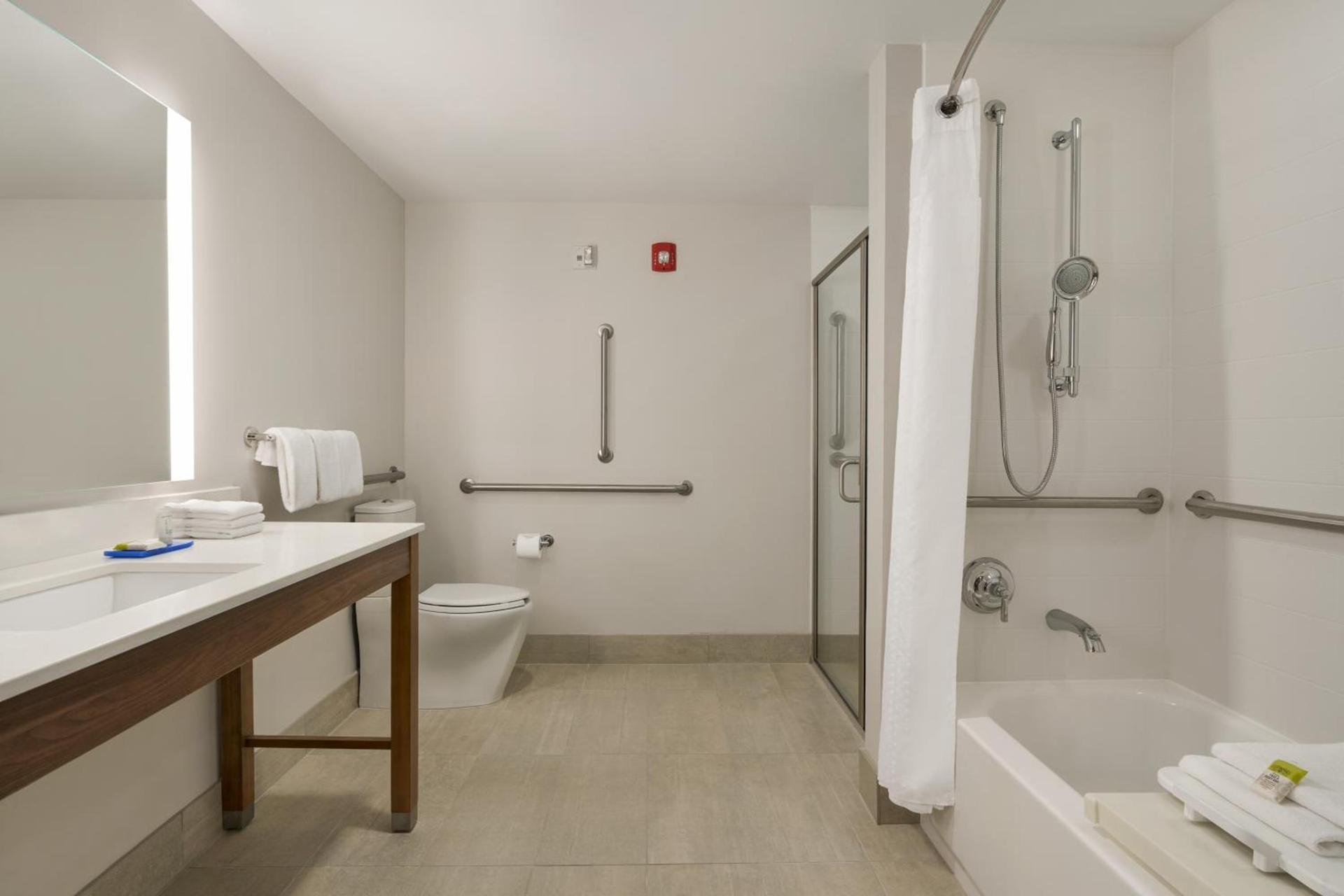 Holiday Inn Express Hotel & Suites Mount Pleasant - Charleston by IHG photo 37