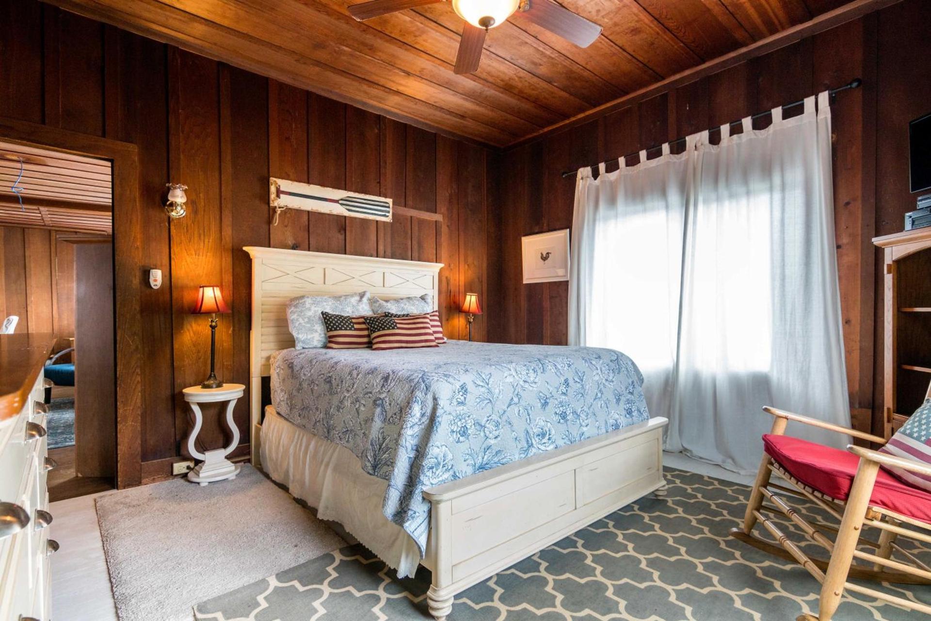 Redwood Hollow Cottages photo 18