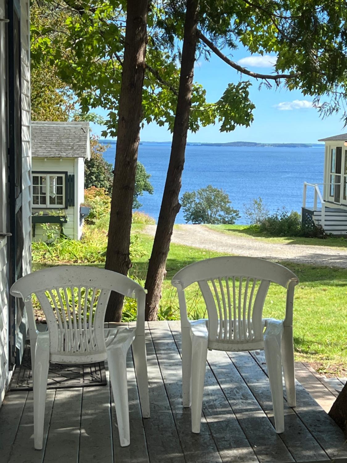 High Tide Inn on the Ocean, Motel and Cottages photo 11