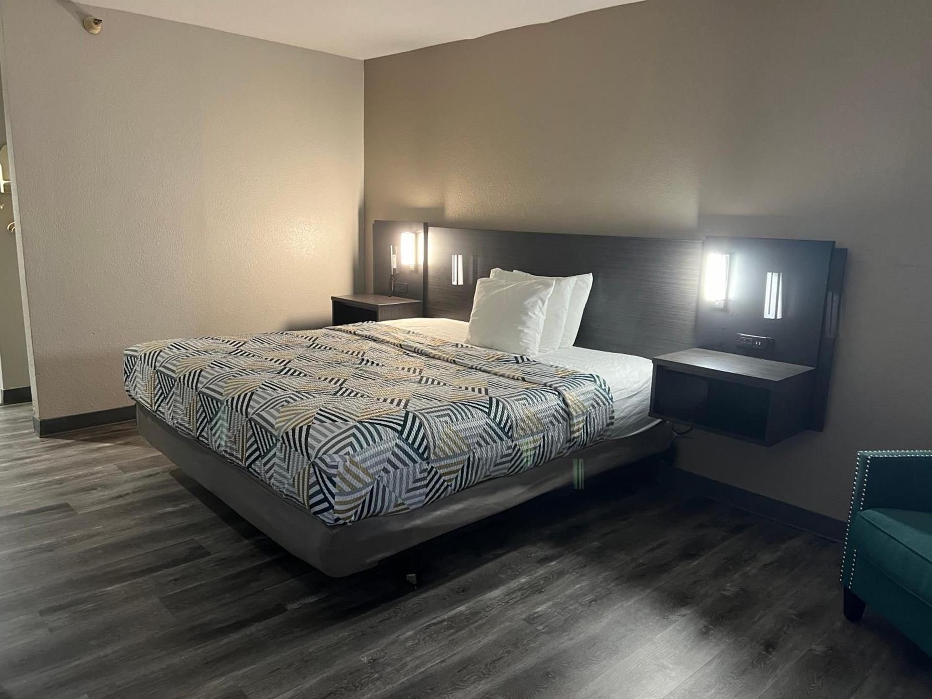 Motel 6 Tulsa, OK Airport photo 30
