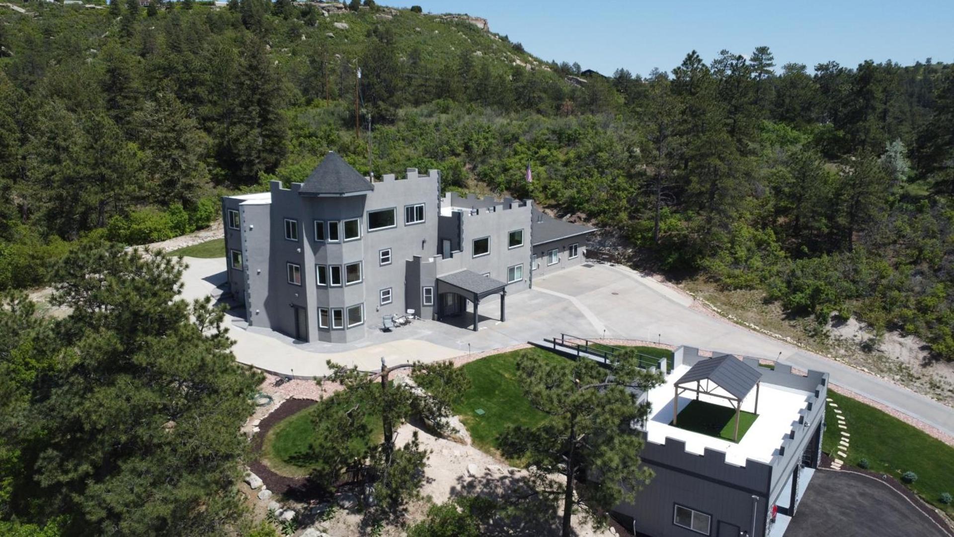 CASTLE in the Pines — hotel in Castle Rock