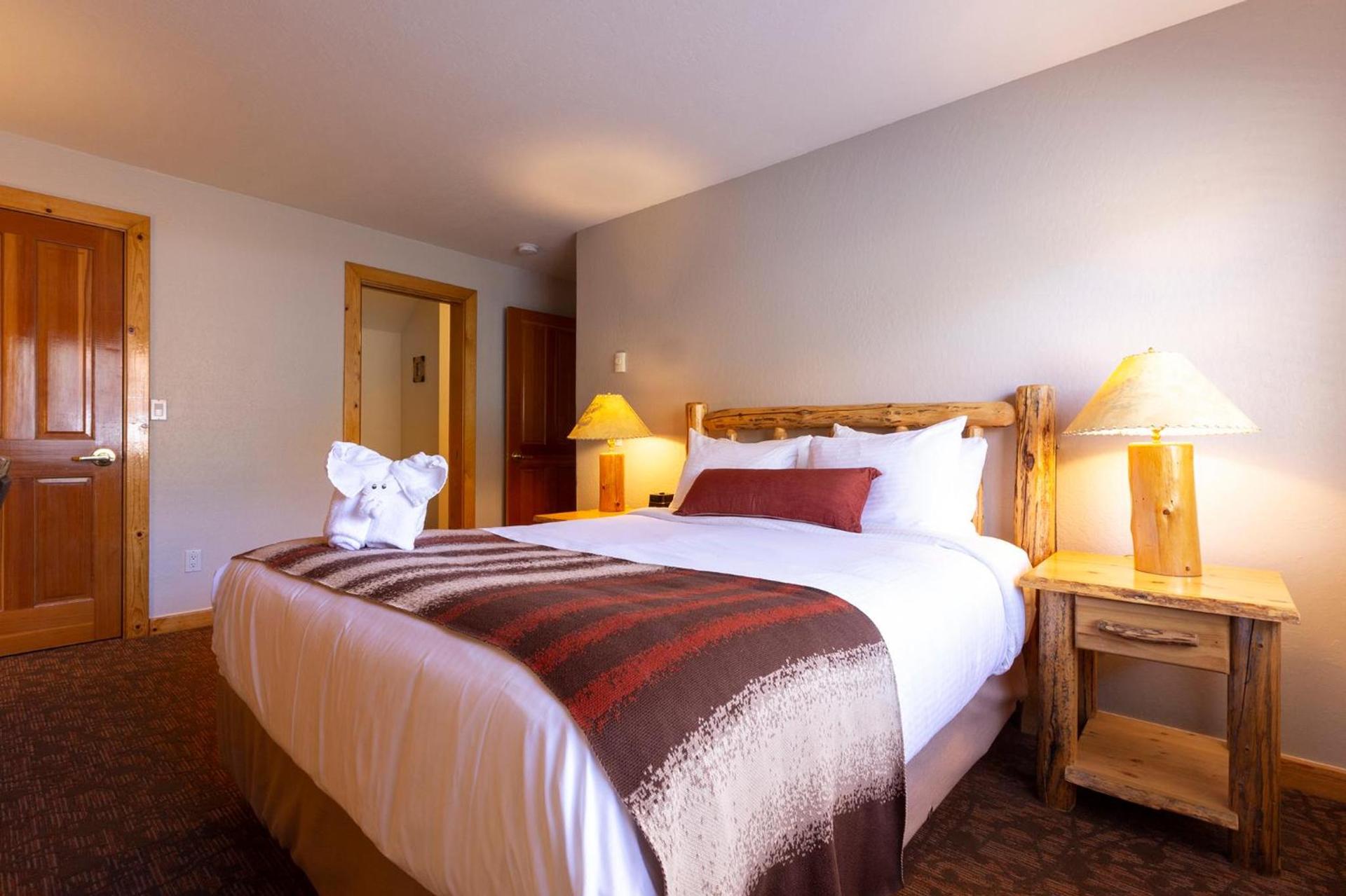 Red Wolf Lodge at Olympic Valley photo 2
