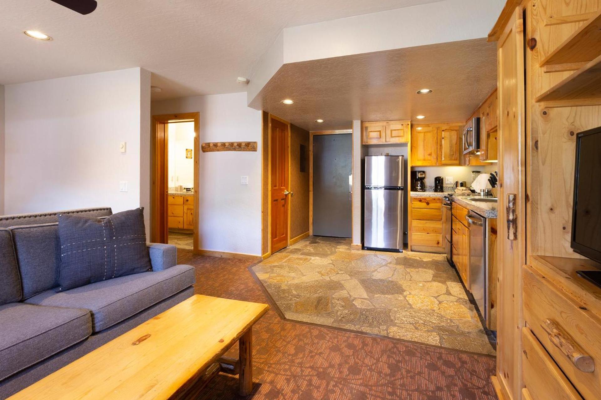 Red Wolf Lodge at Olympic Valley photo 3