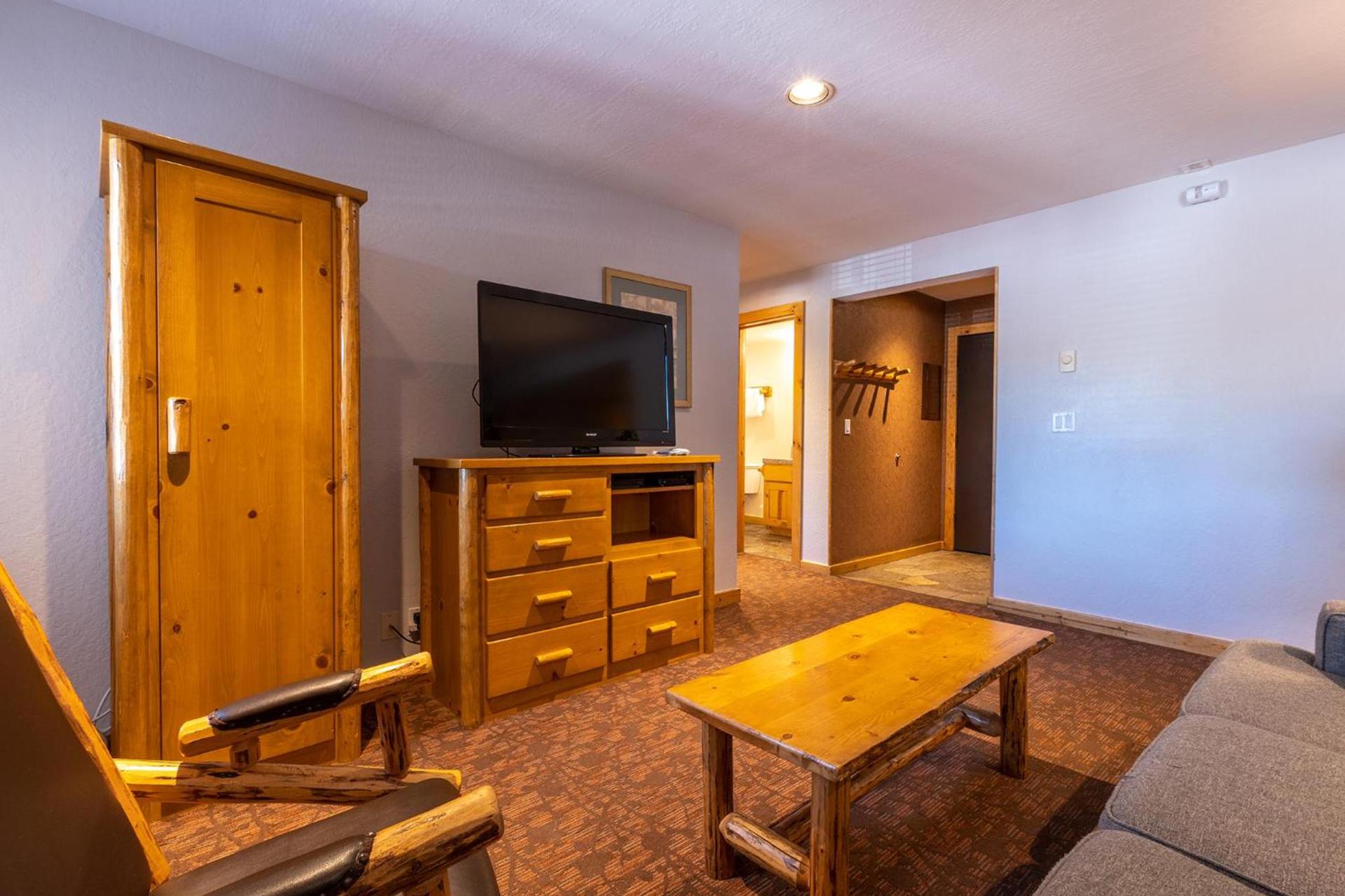 Red Wolf Lodge at Olympic Valley photo 69