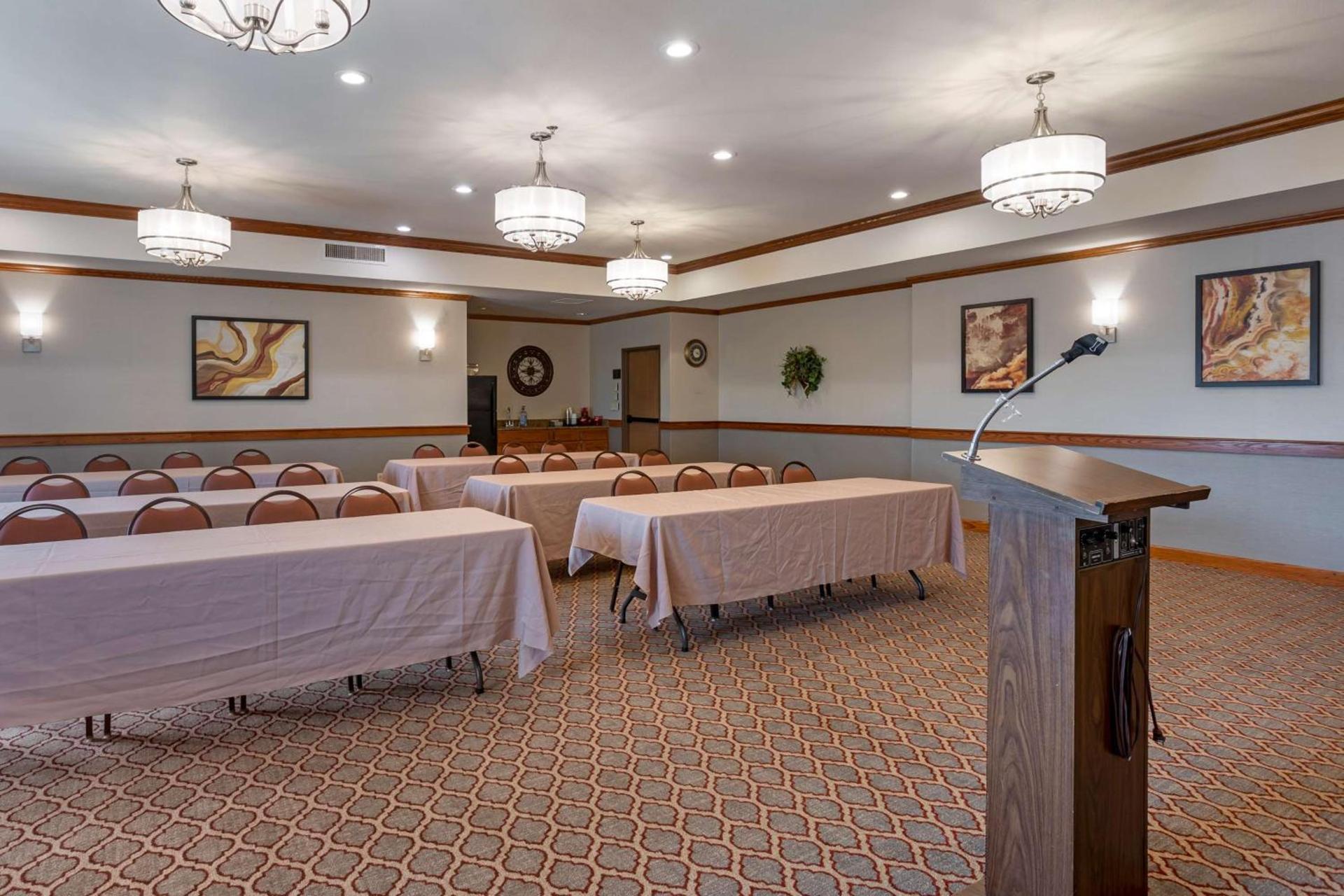Best Western Plus Capital Inn photo 36