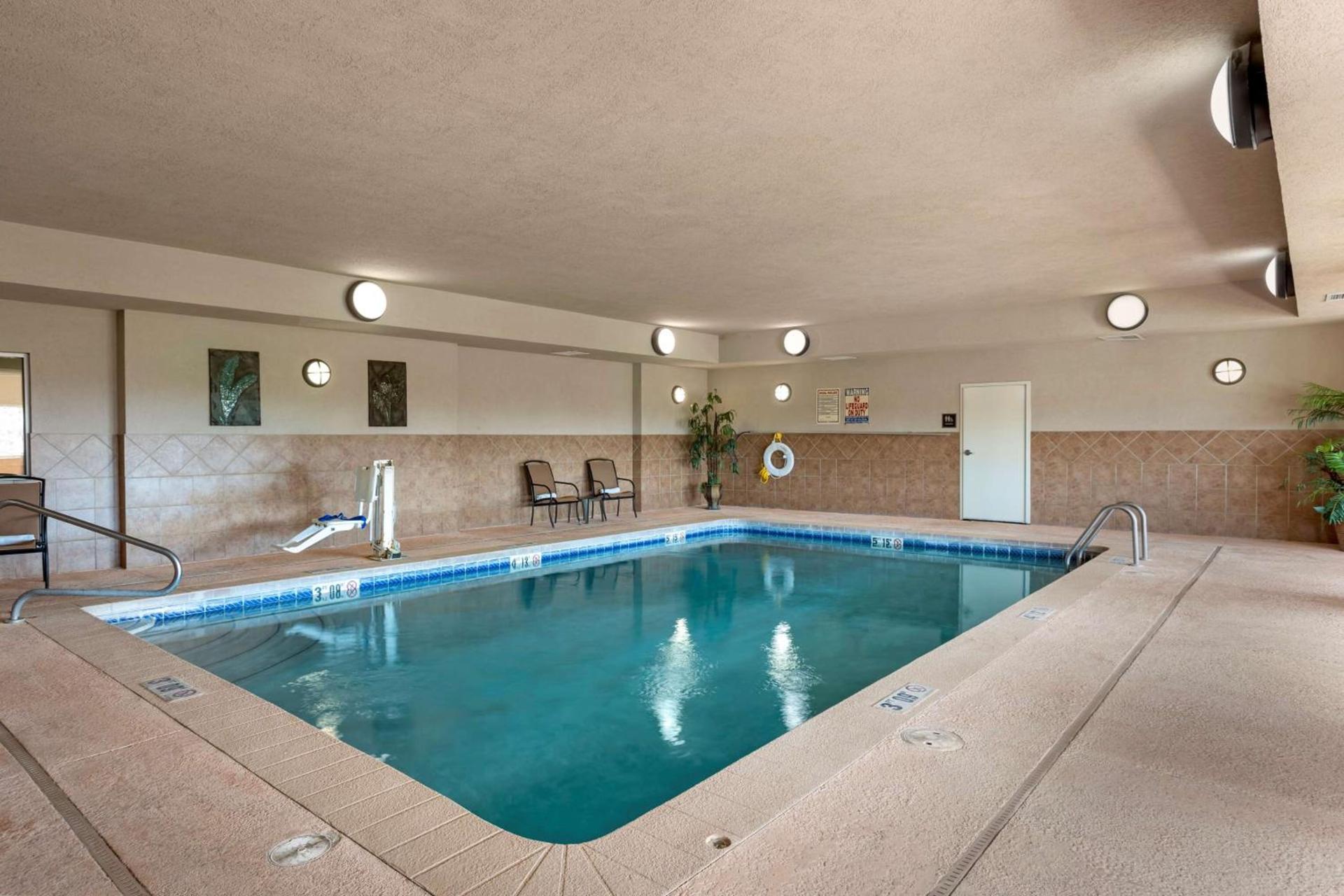 Best Western Plus Capital Inn photo 38