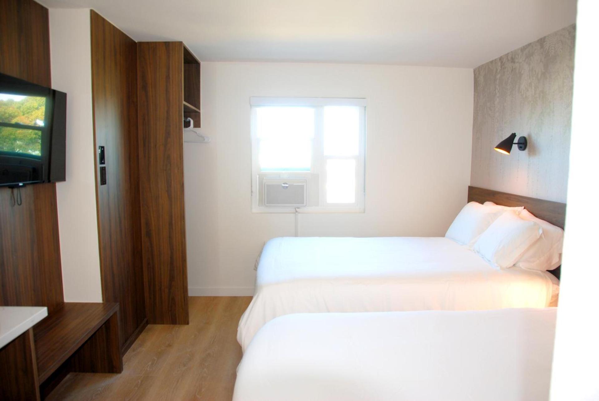 Uptown Inn - Limited Service Apart-Hotel photo 31