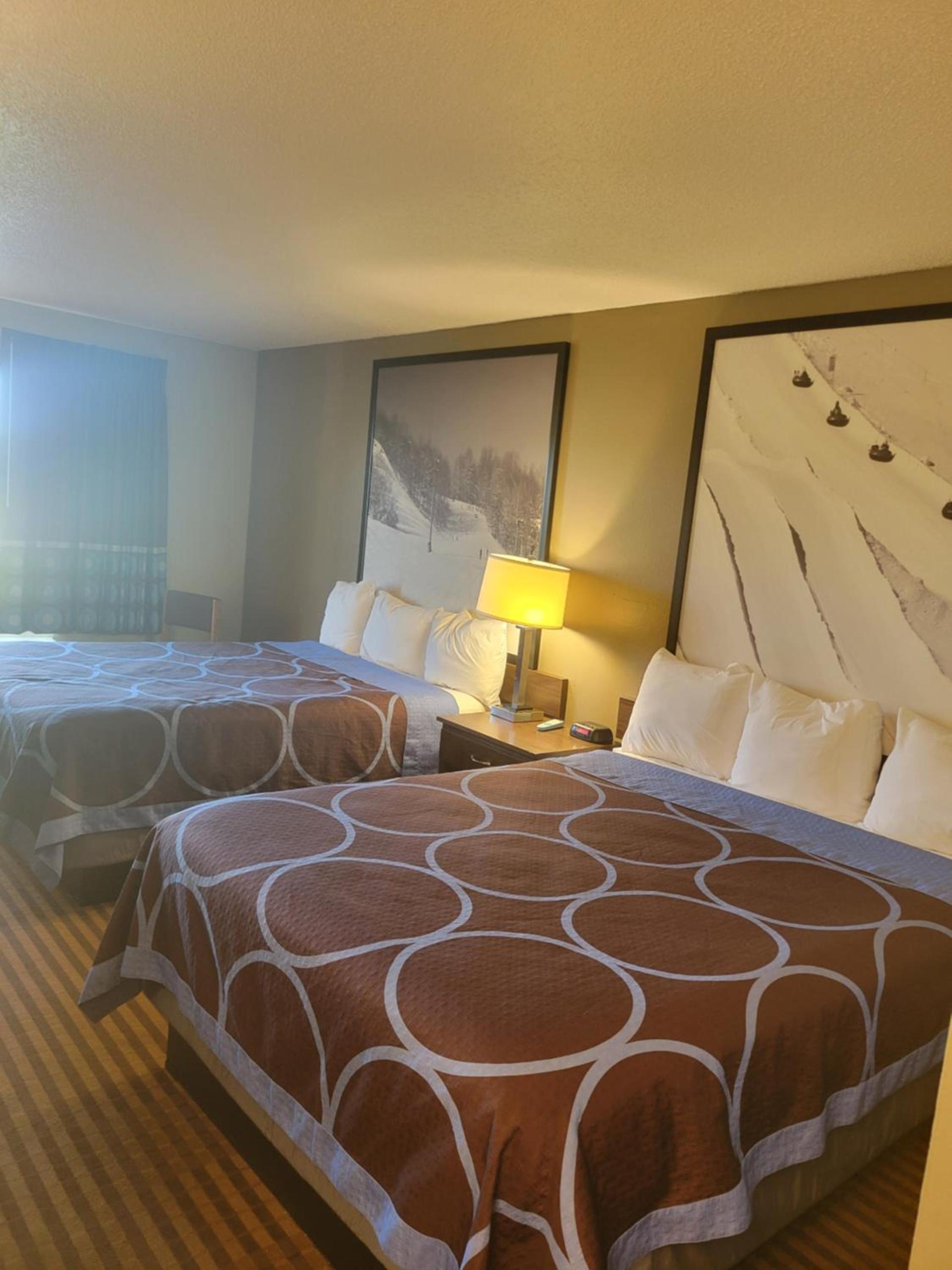 Super 8 by Wyndham Portage photo 15