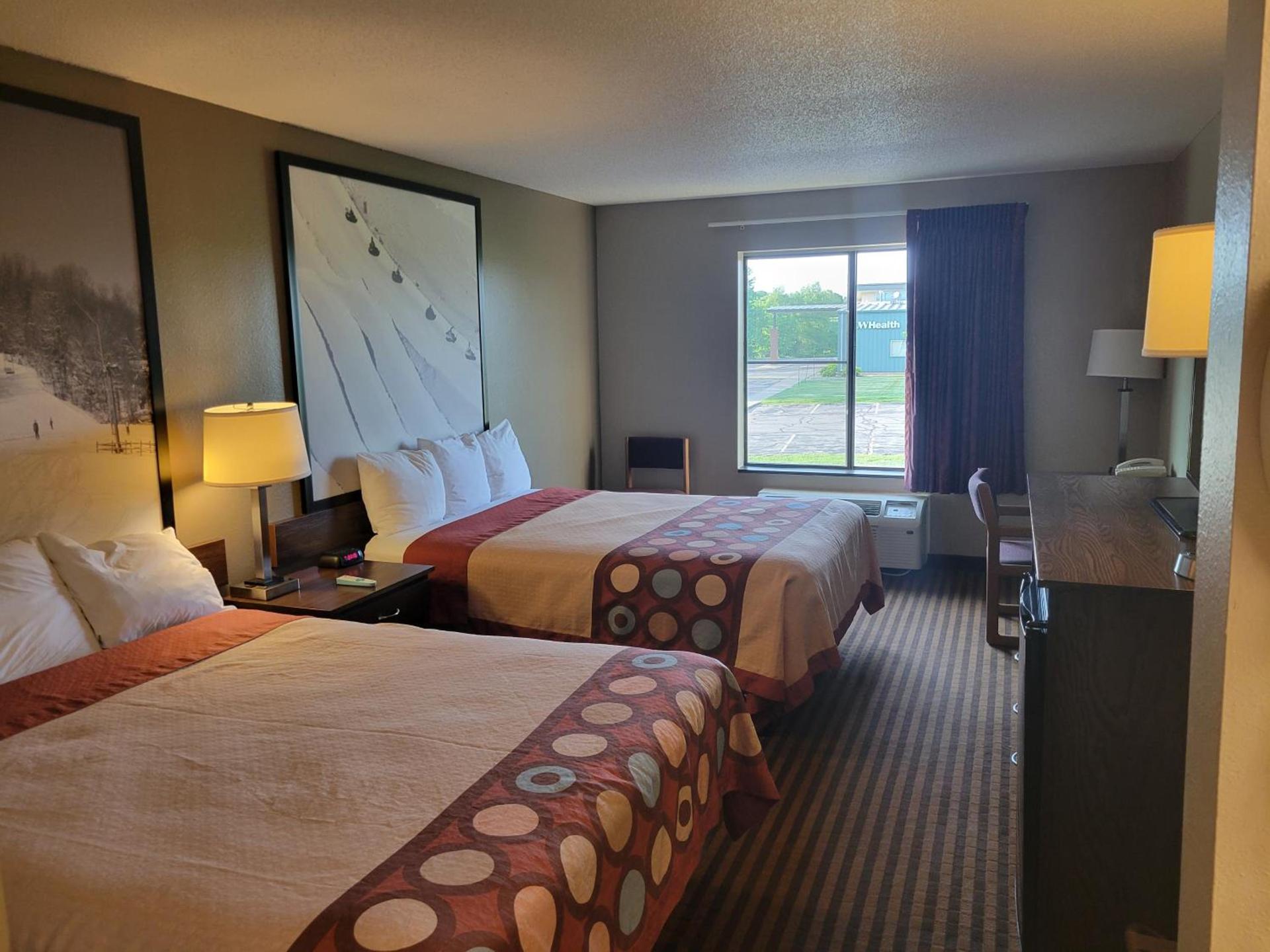 Super 8 by Wyndham Portage photo 17