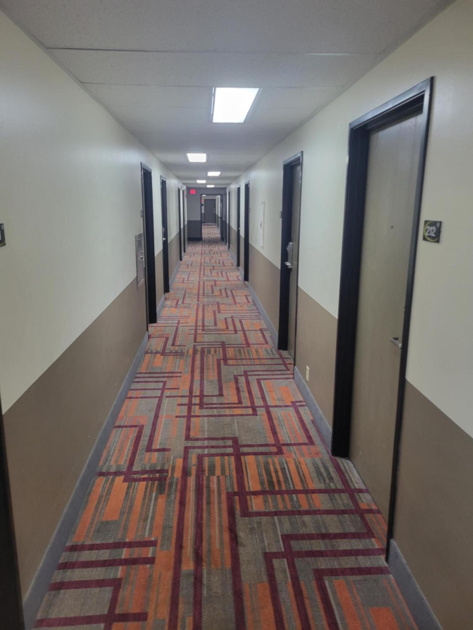 Super 8 by Wyndham Portage photo 20