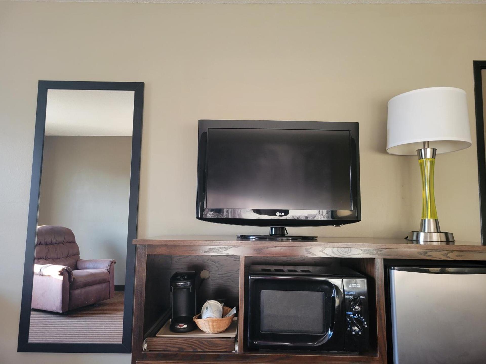 Super 8 by Wyndham Portage photo 24