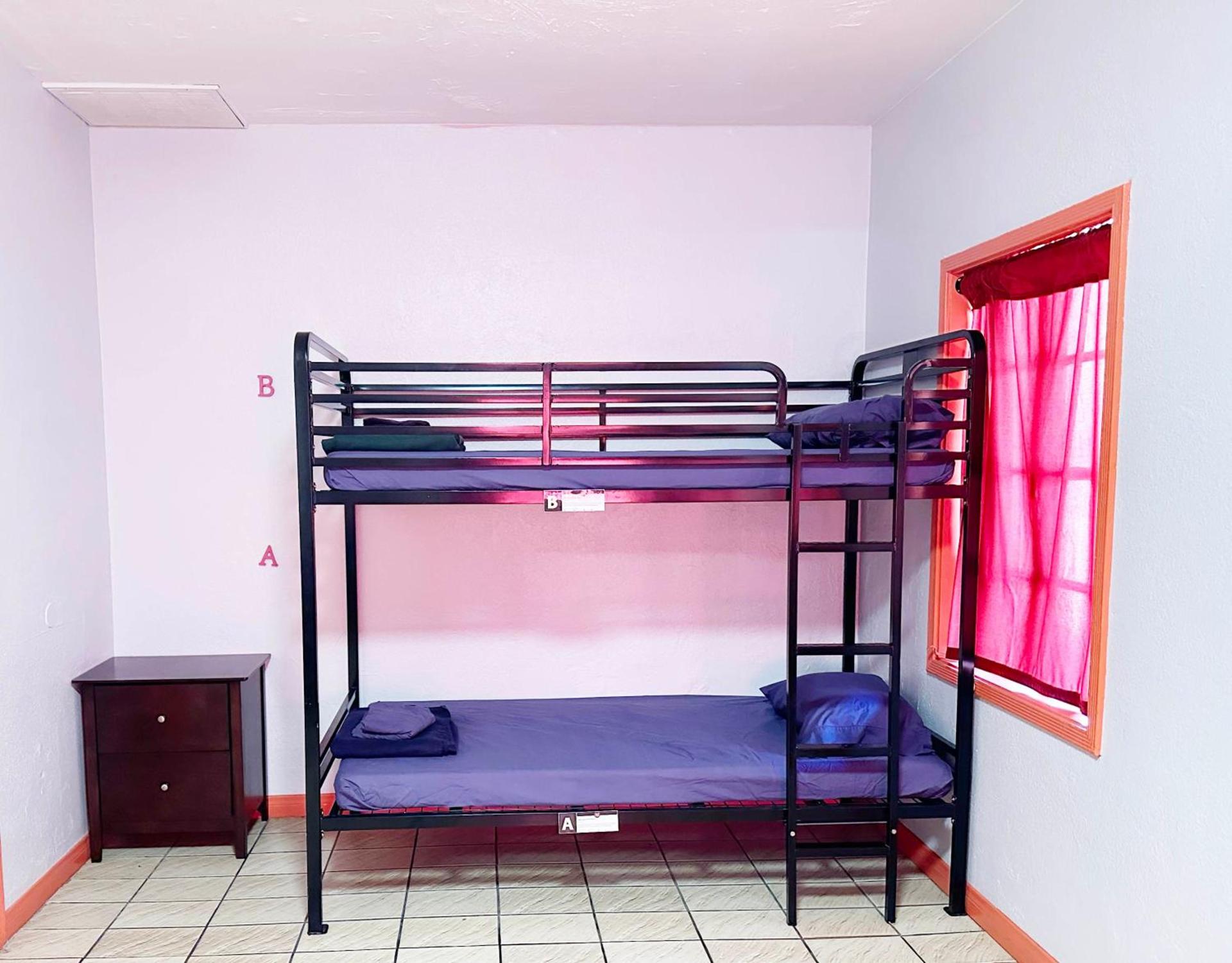 Sin City Hostel photo 2