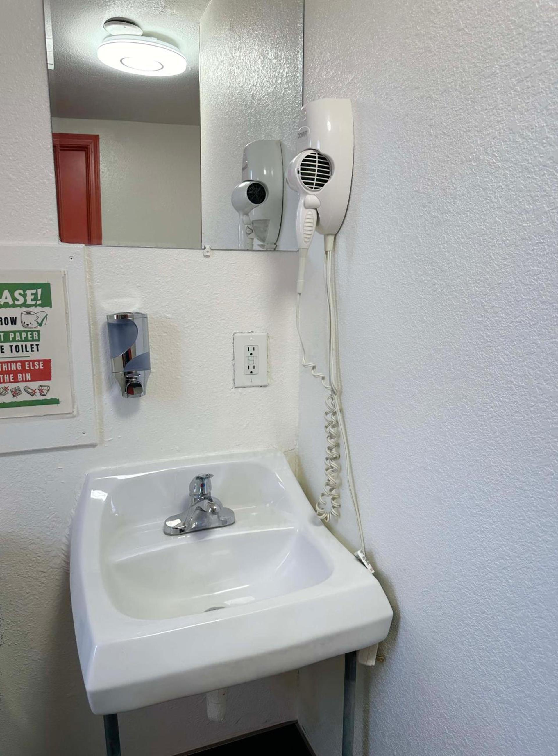 Sin City Hostel photo 10