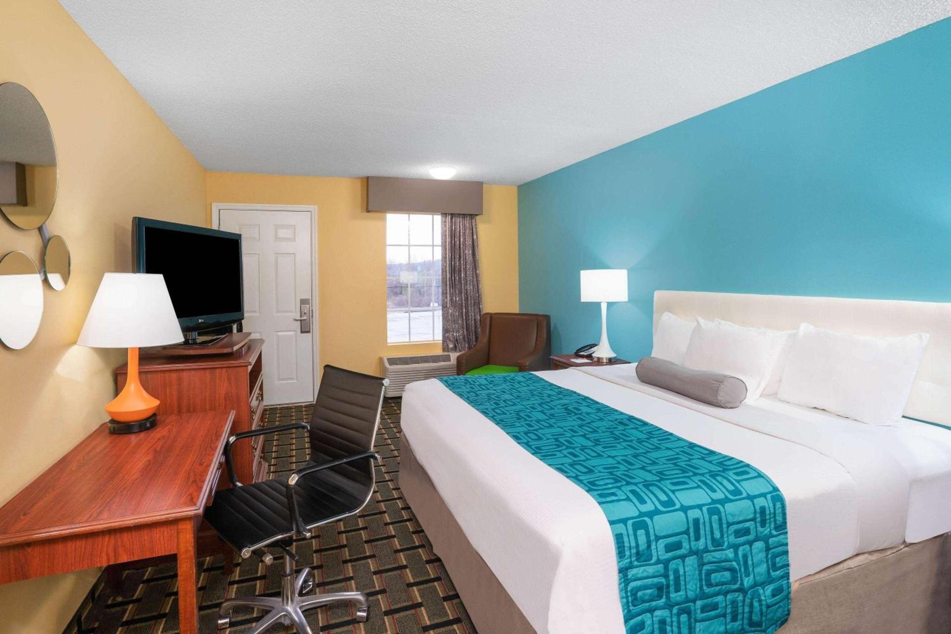 Howard Johnson by Wyndham Dalton photo 7