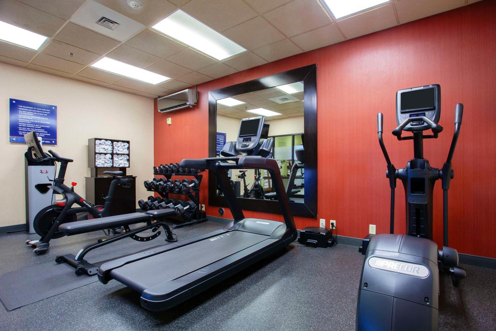 Hampton Inn & Suites Mountain Home photo 11