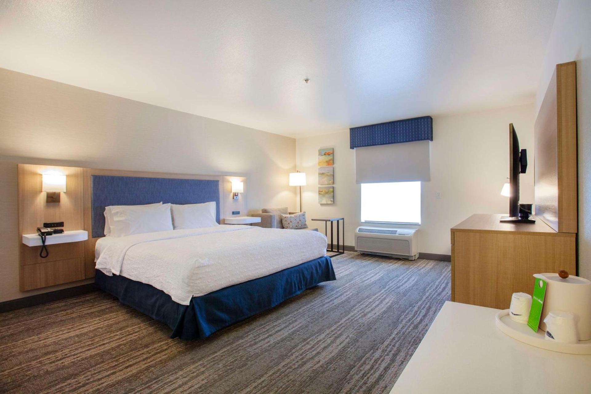 Hampton Inn & Suites Mountain Home photo 24