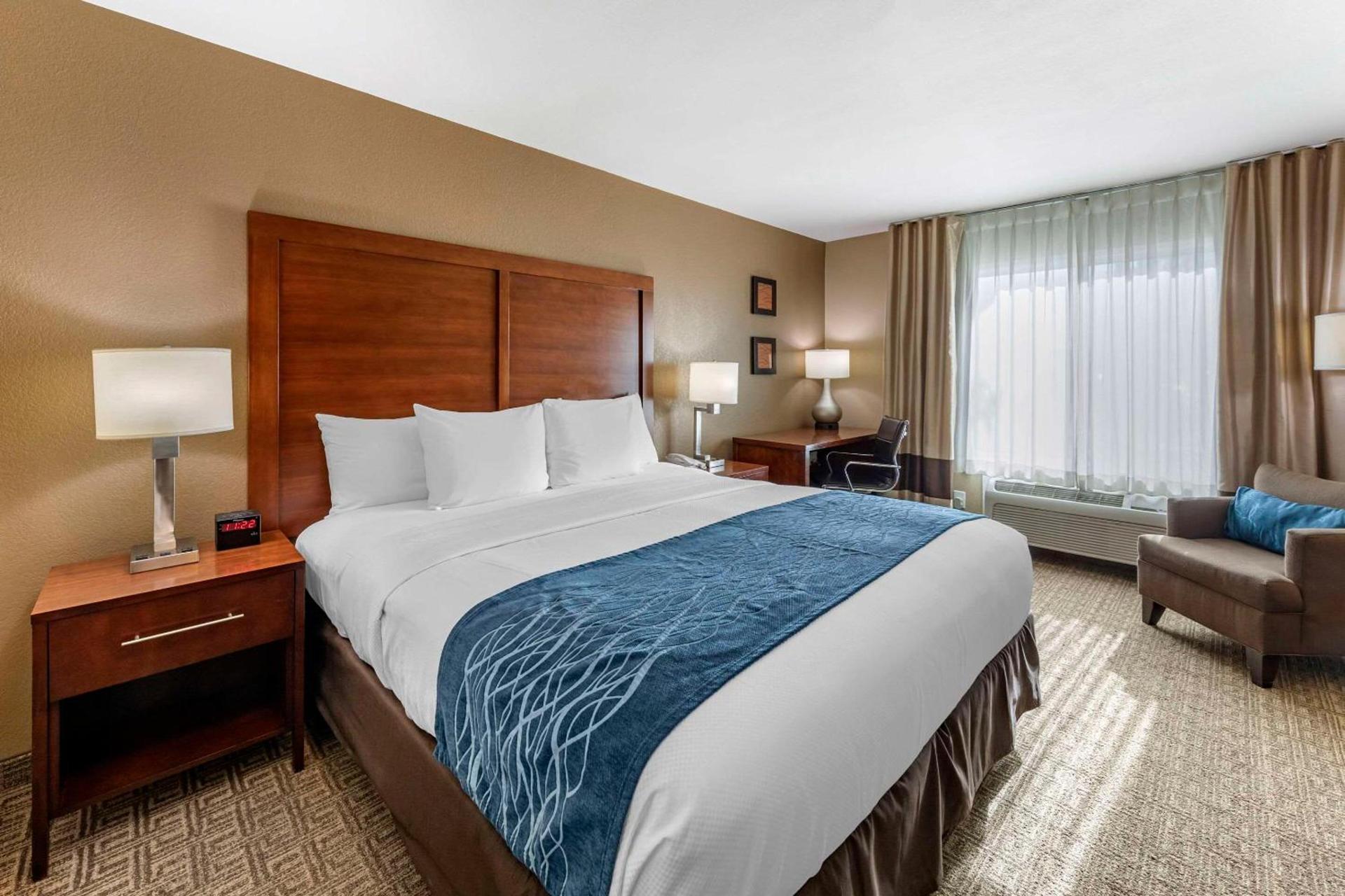 Comfort Inn & Suites Ventura Beach photo 14