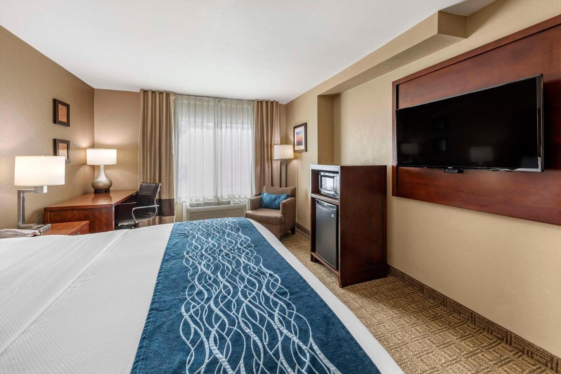 Comfort Inn & Suites Ventura Beach photo 15