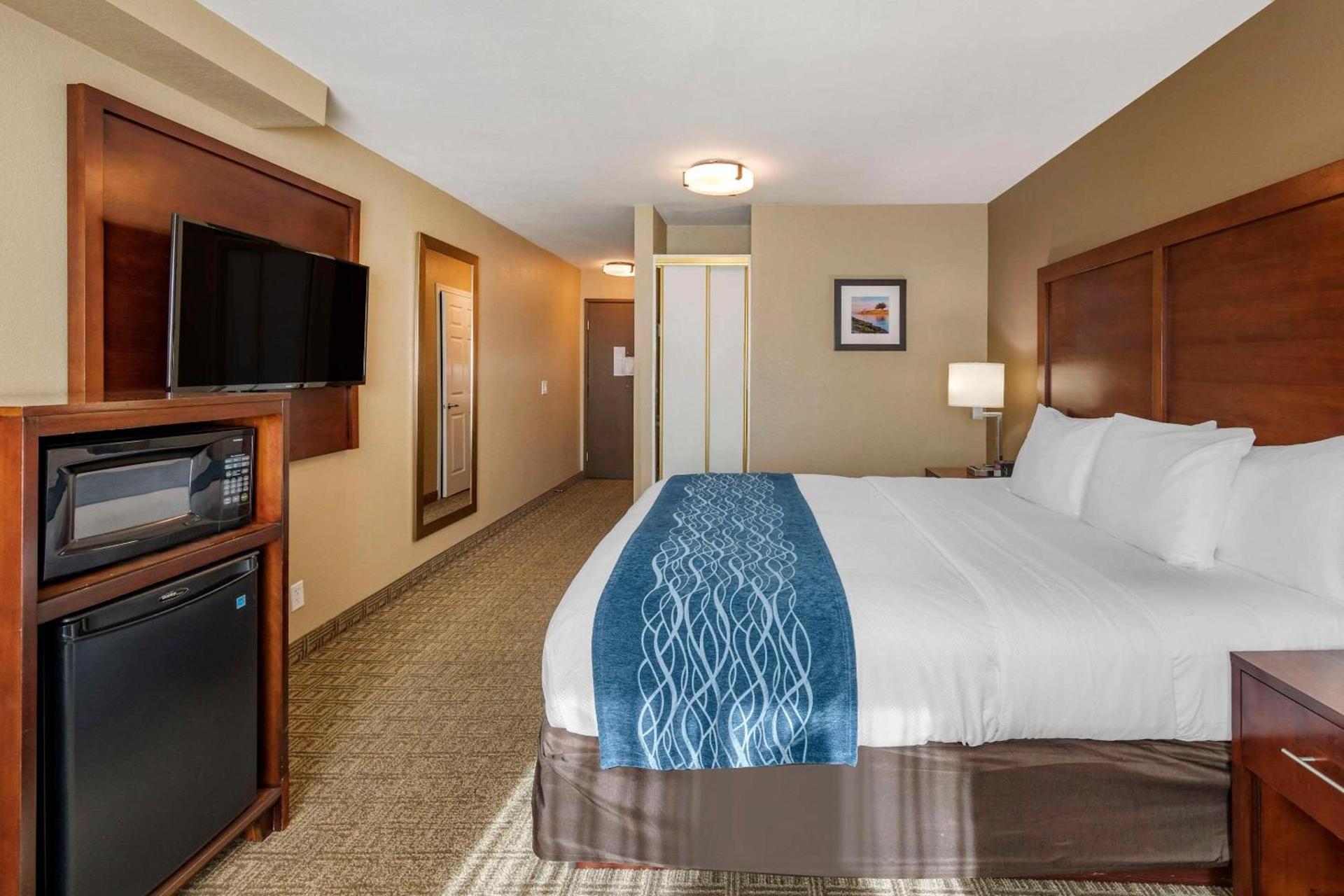 Comfort Inn & Suites Ventura Beach photo 16