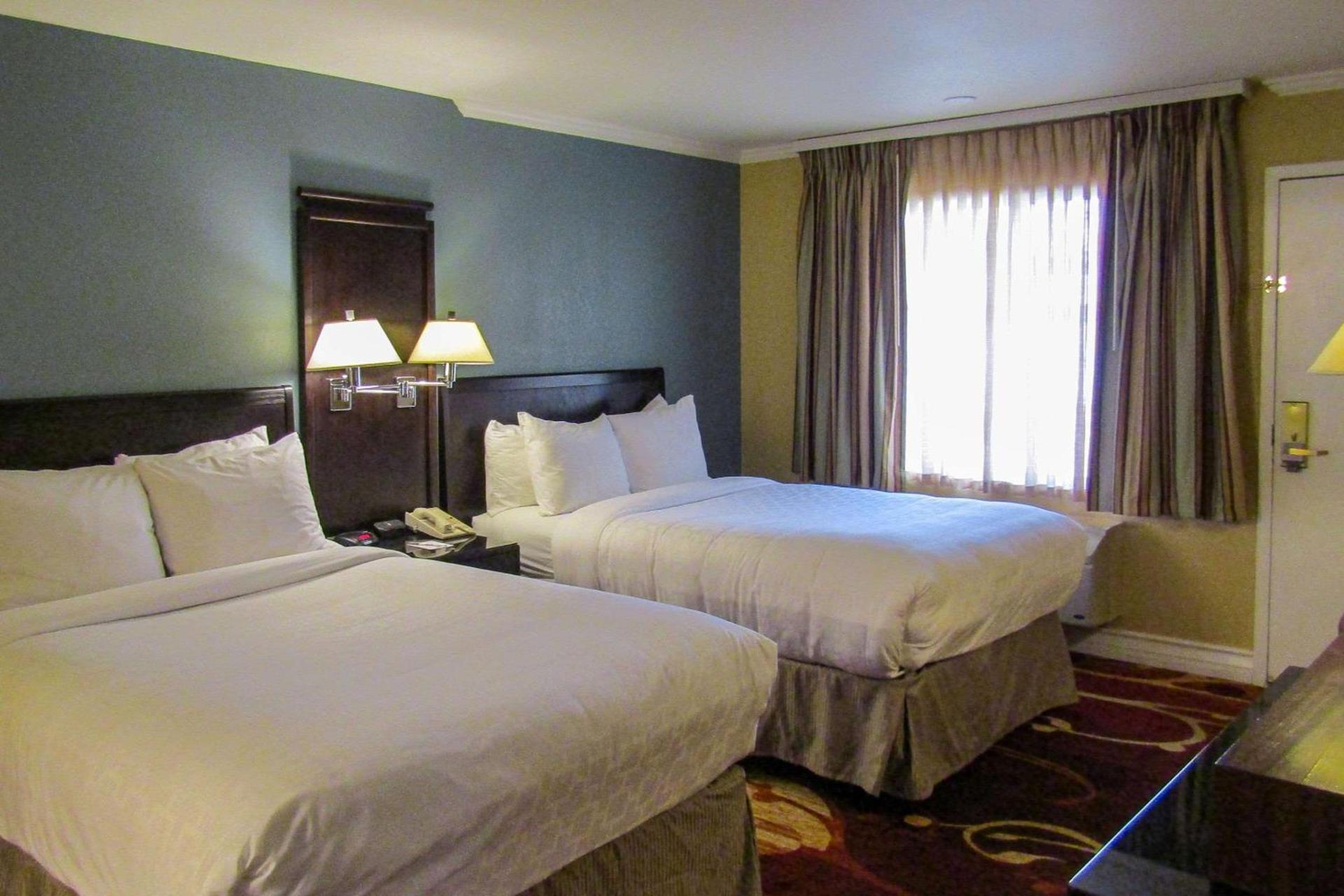 Clarion Inn Near China Lake Naval Station photo 7