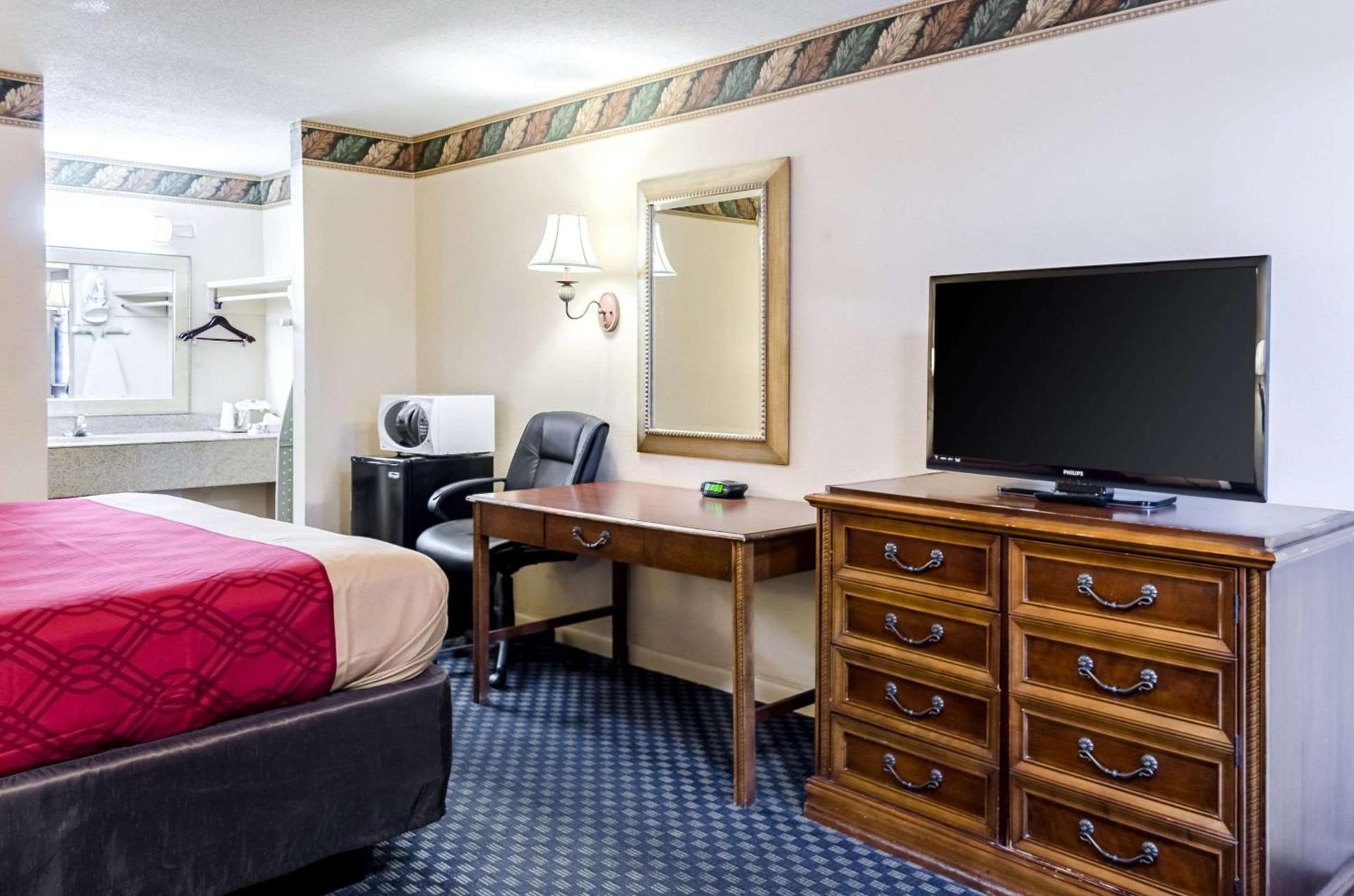Rodeway Inn Vicksburg photo 12