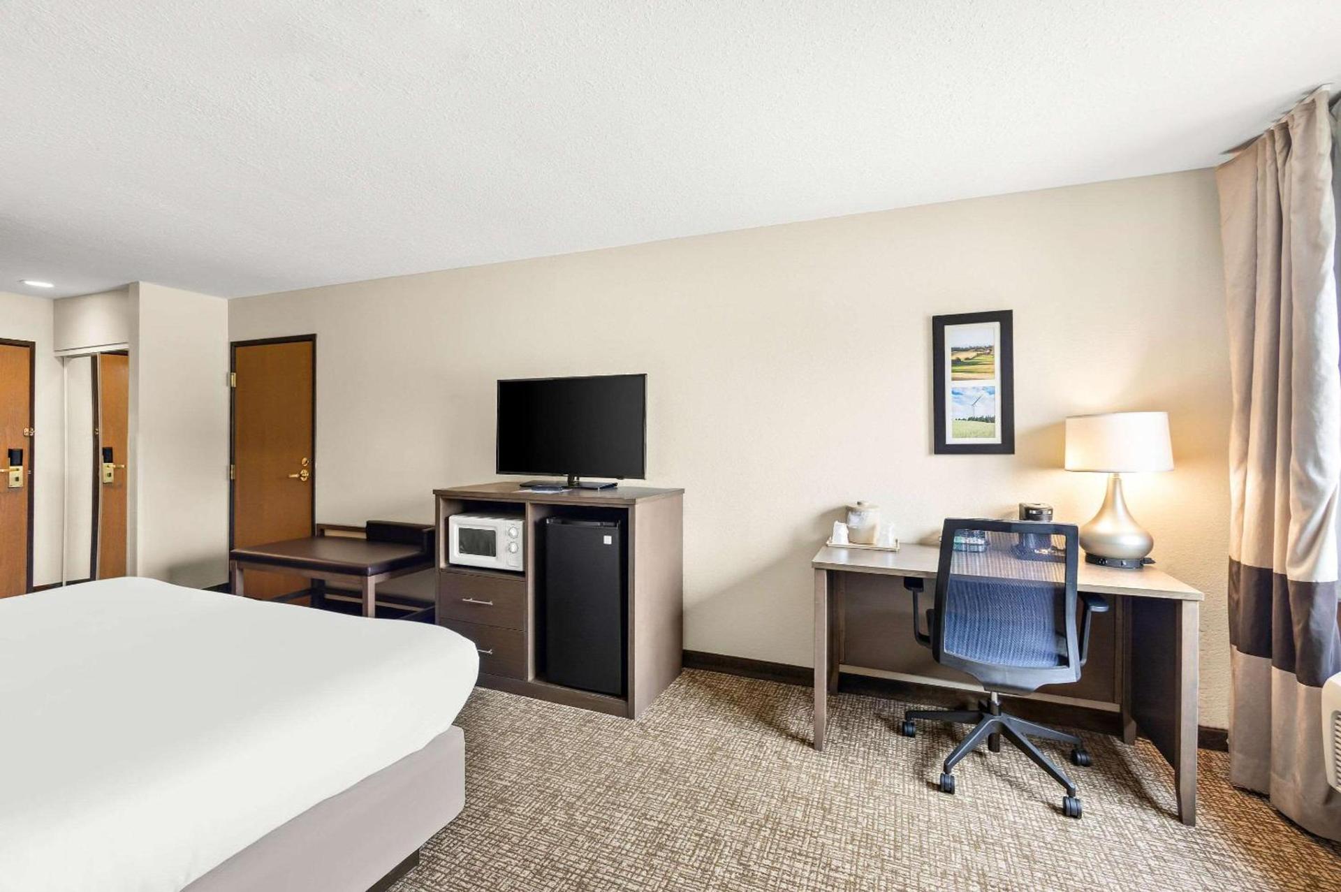Comfort Inn Van Wert photo 22