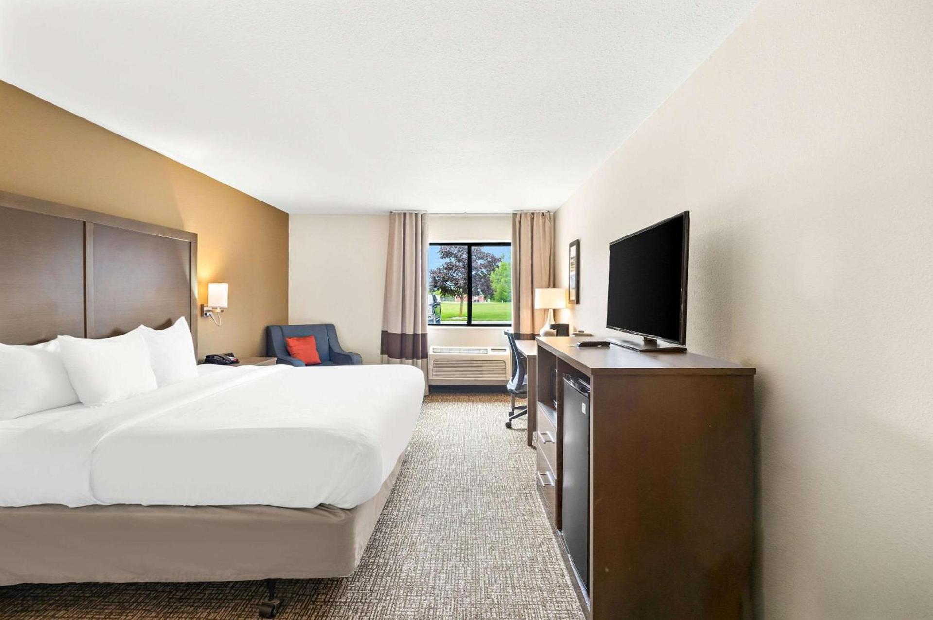Comfort Inn Van Wert photo 32