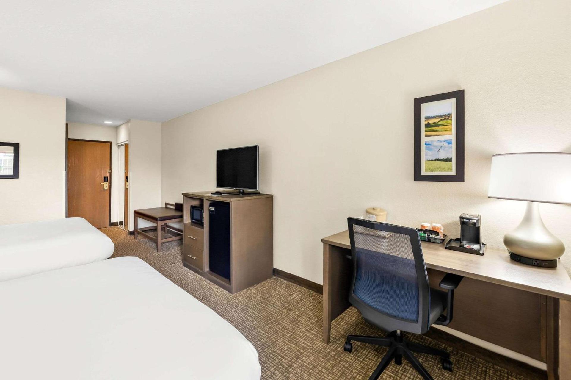 Comfort Inn Van Wert photo 38